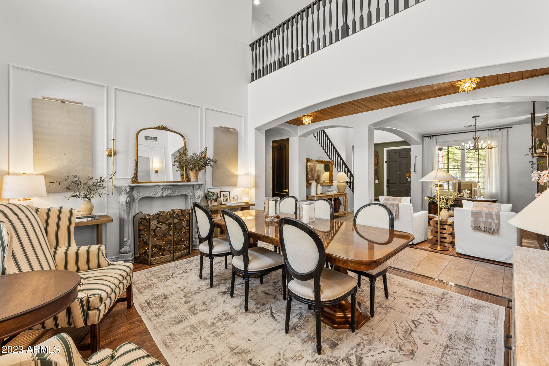 874 W WHITTEN Street