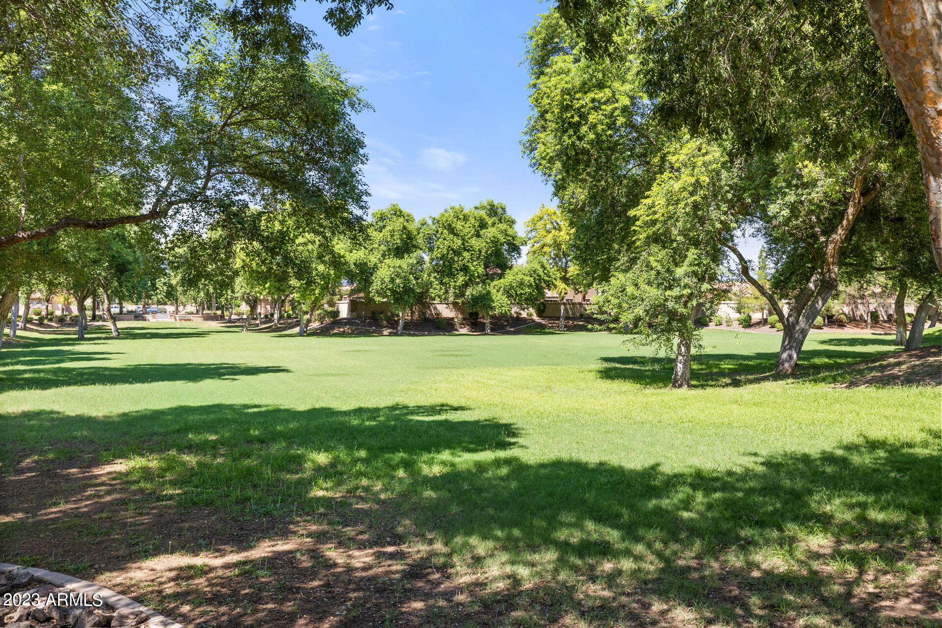 874 W WHITTEN Street