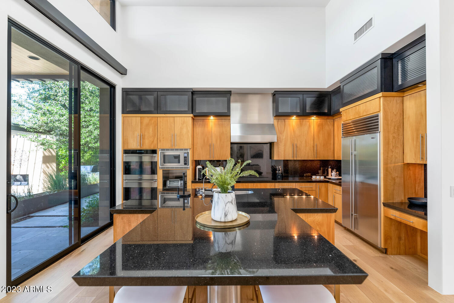 4635 E EXETER Boulevard