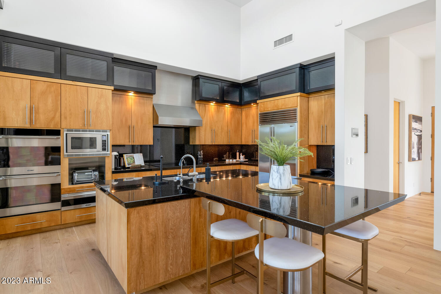 4635 E EXETER Boulevard