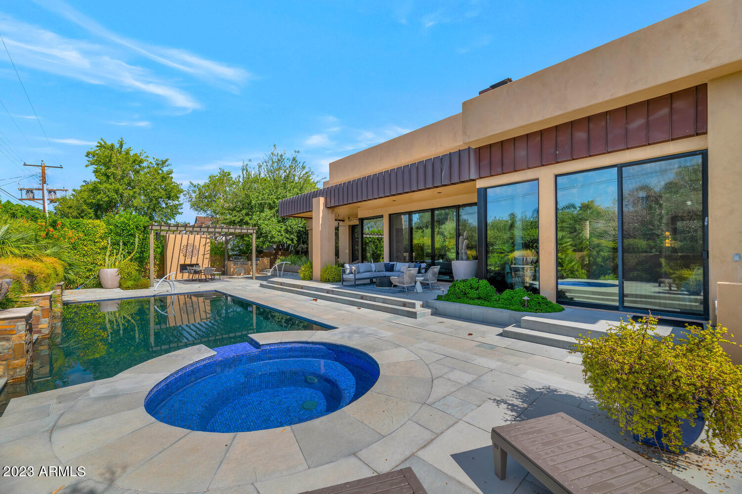 4635 E EXETER Boulevard