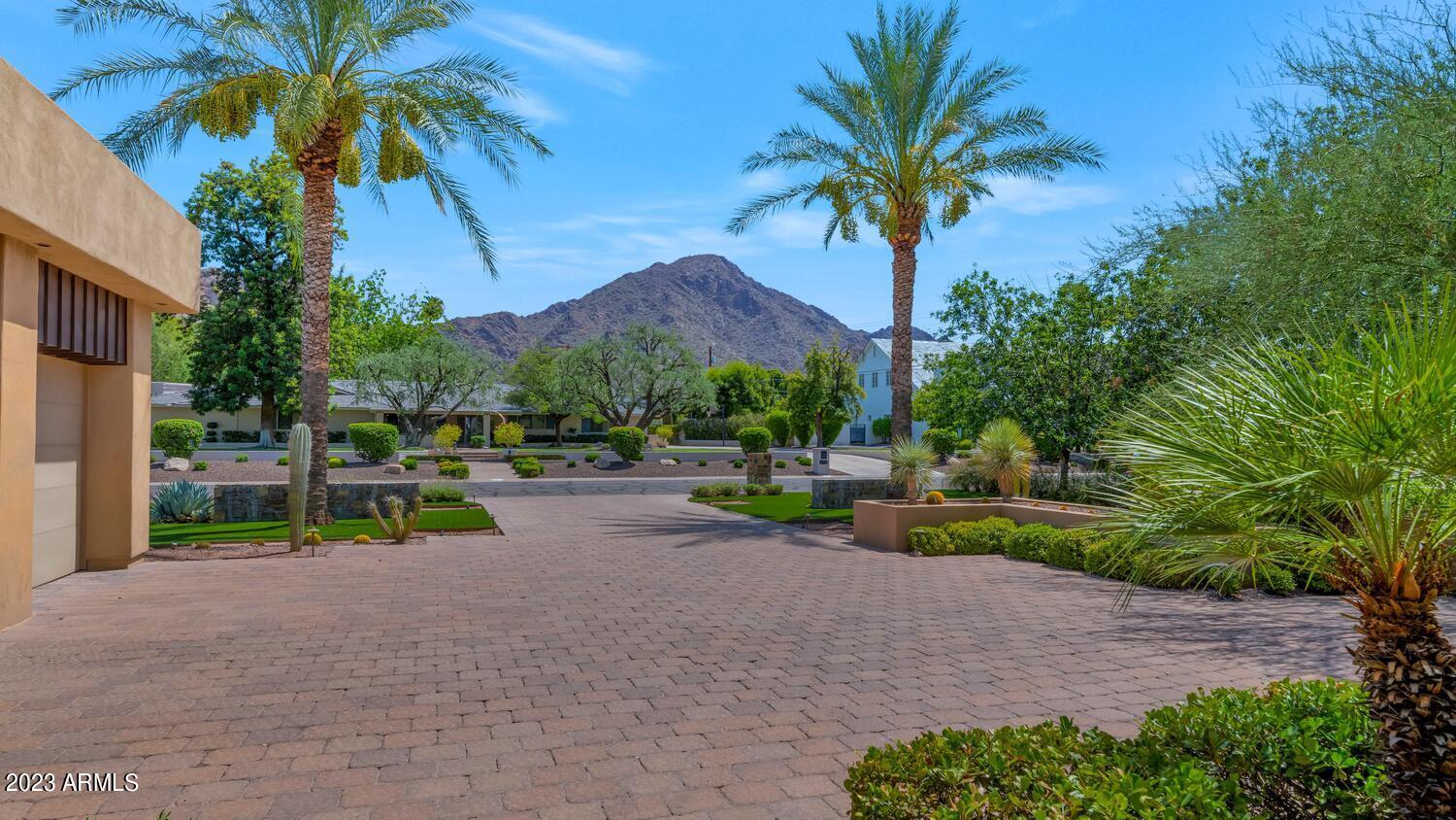 4635 E EXETER Boulevard