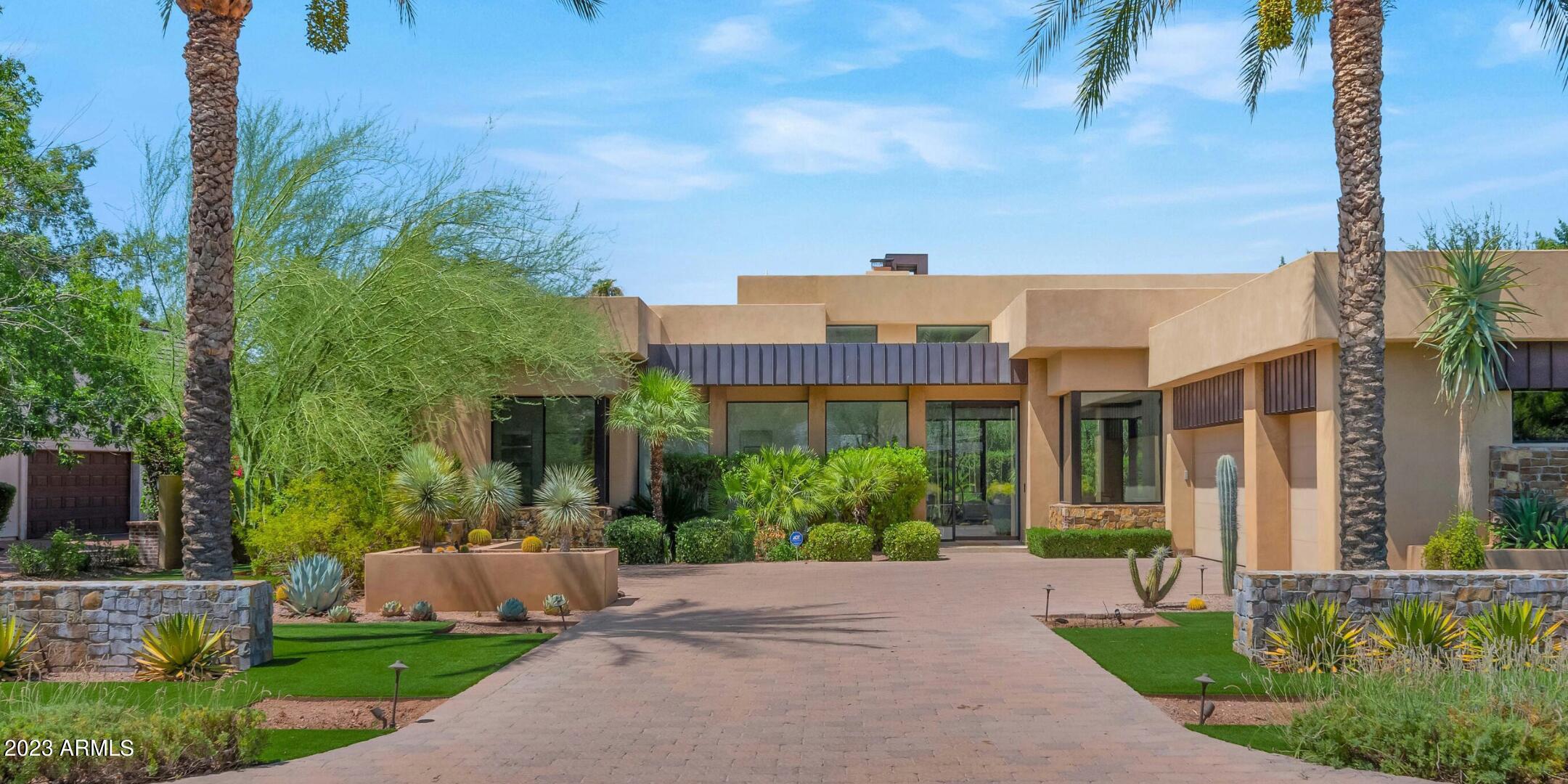 4635 E EXETER Boulevard