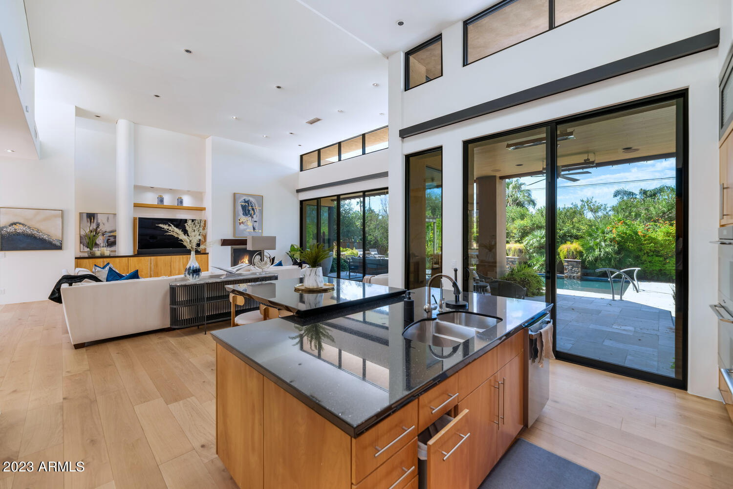 4635 E EXETER Boulevard