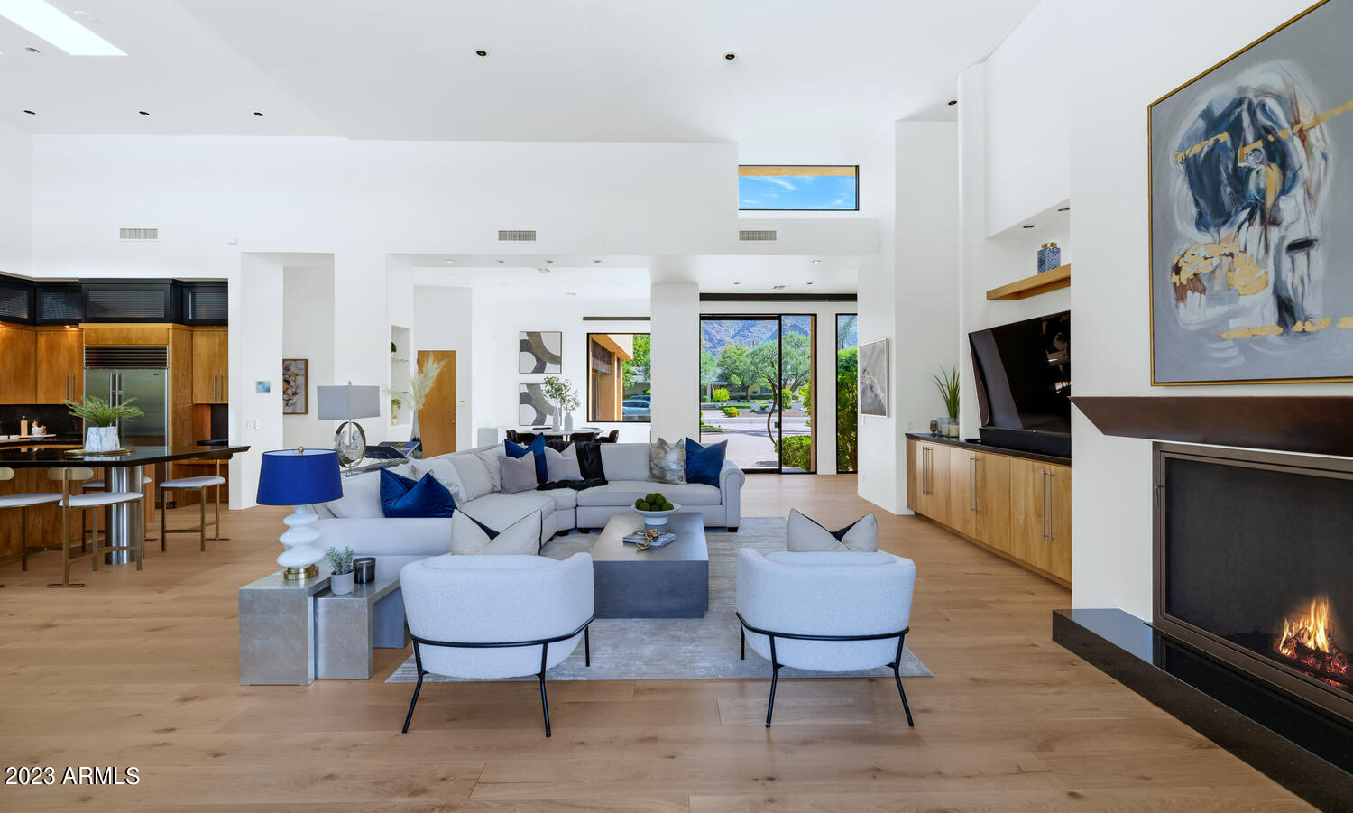 4635 E EXETER Boulevard