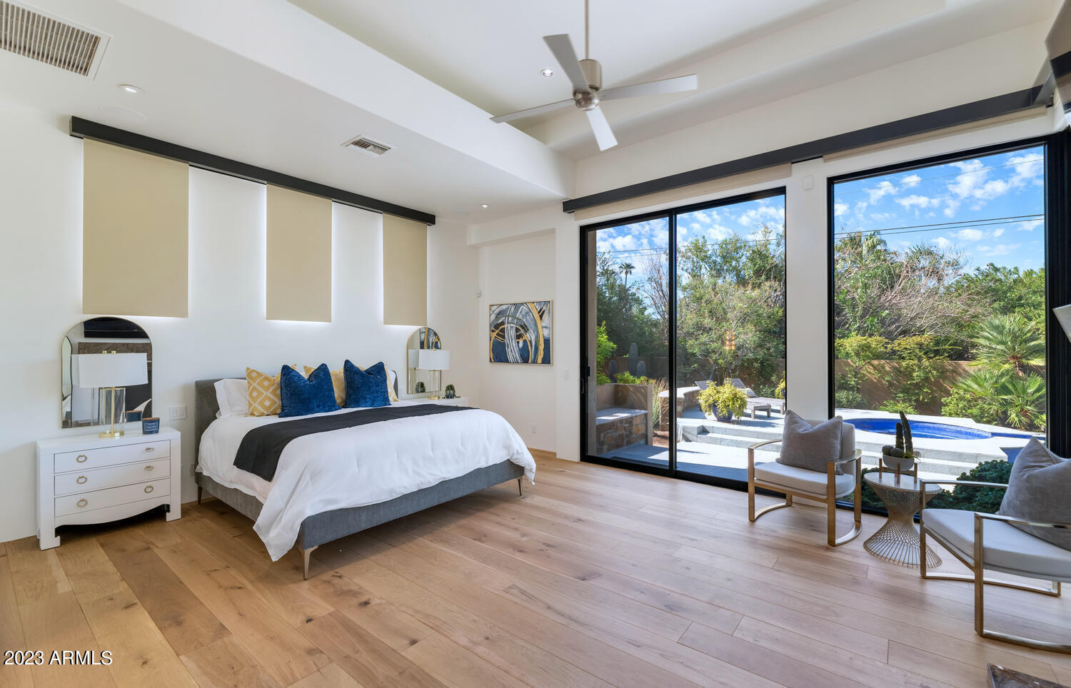 4635 E EXETER Boulevard