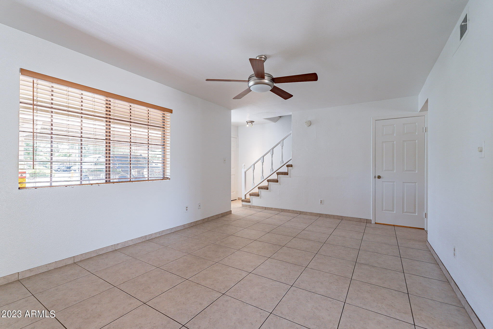 1456 W LA JOLLA Drive