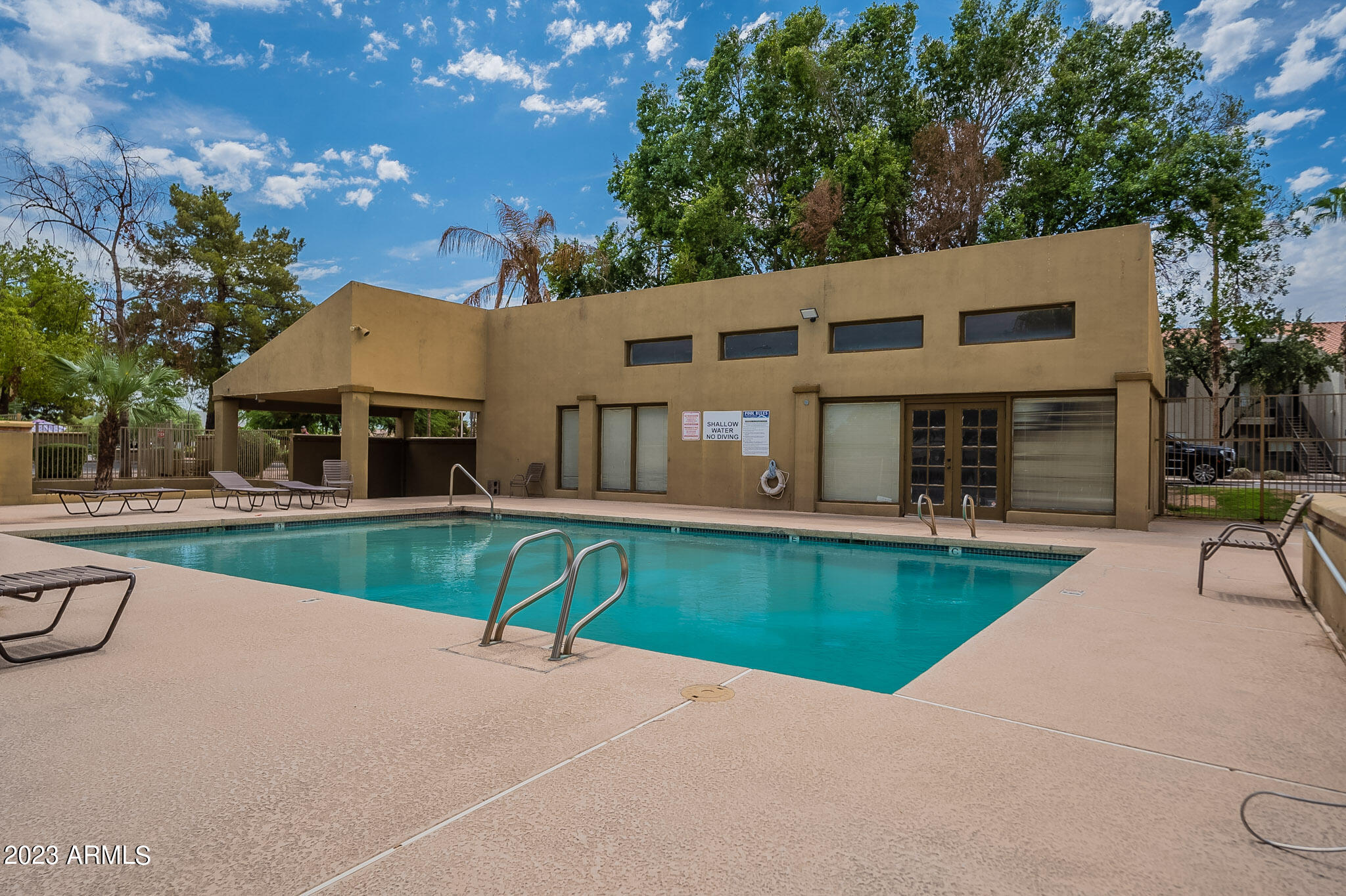 1456 W LA JOLLA Drive