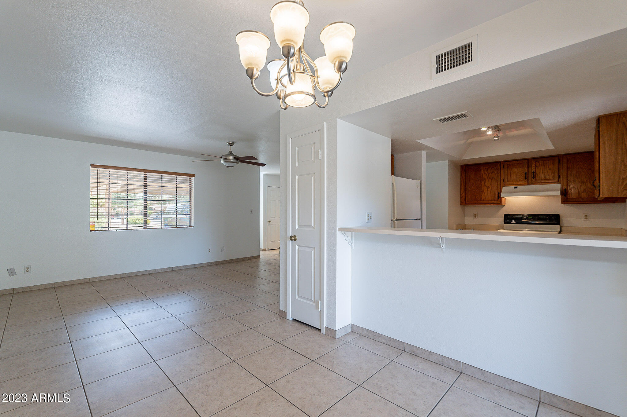 1456 W LA JOLLA Drive