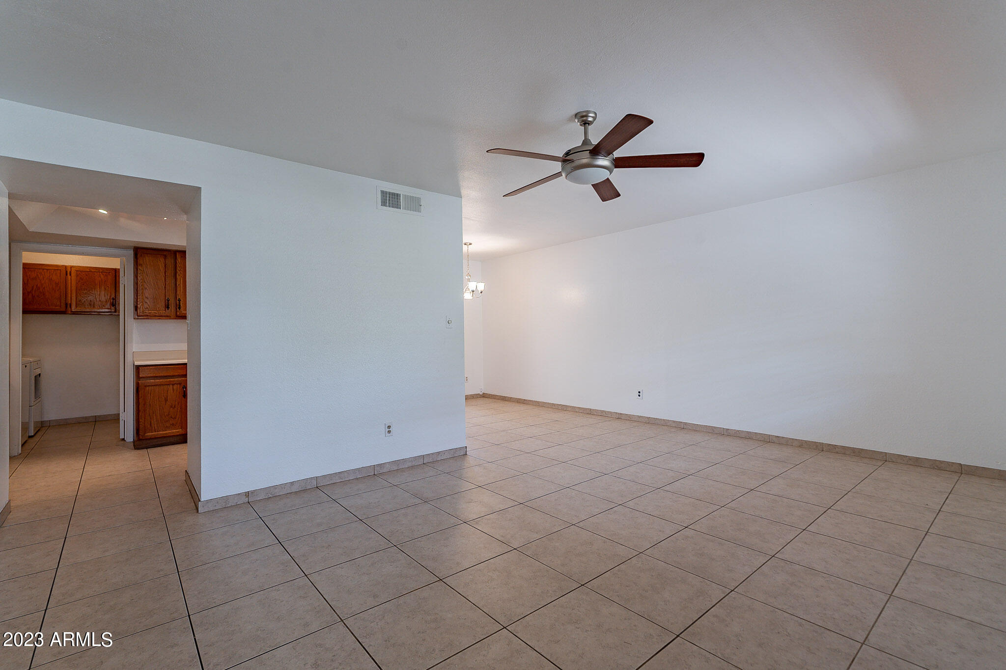 1456 W LA JOLLA Drive