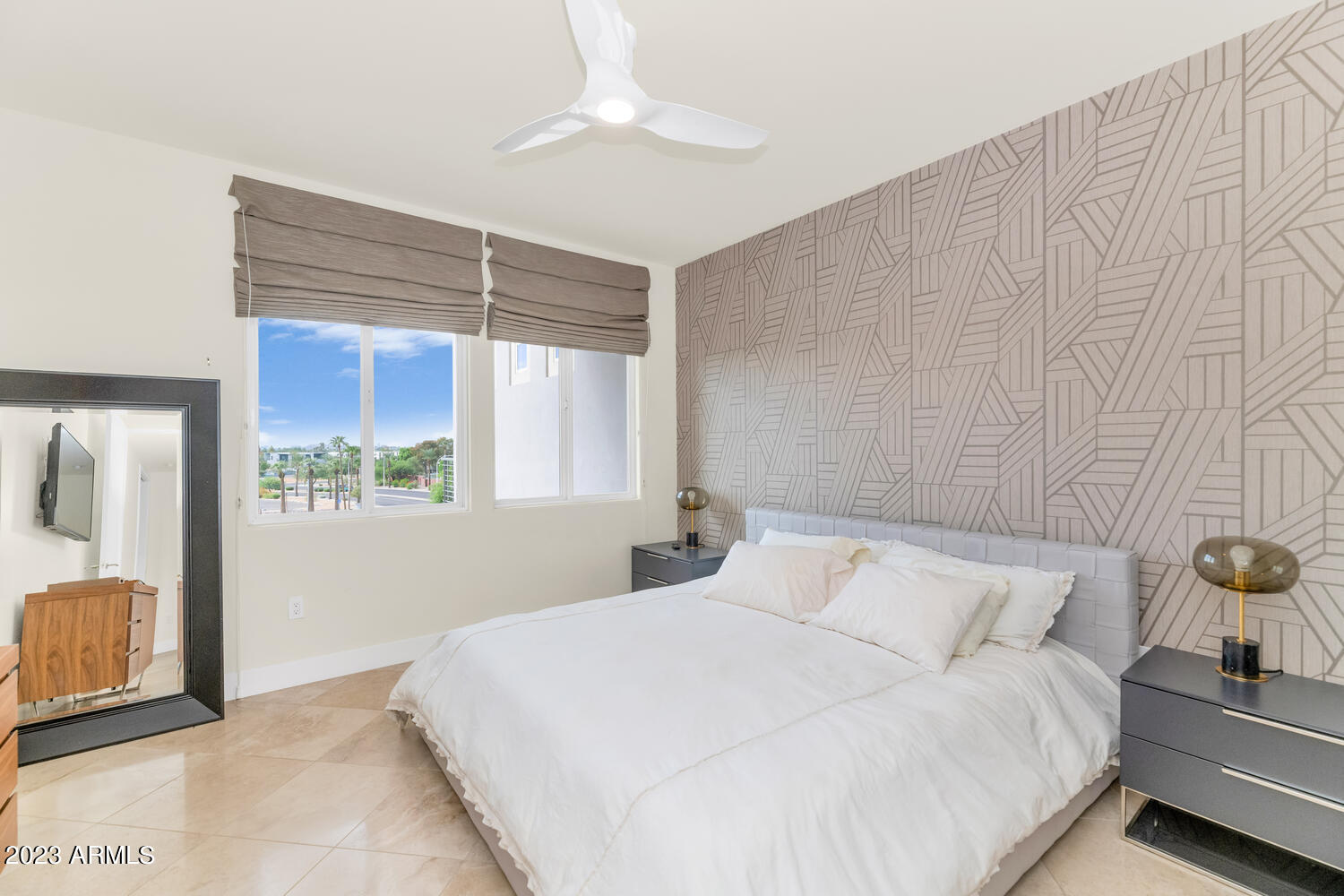 3801 N GOLDWATER Boulevard Unit: 403