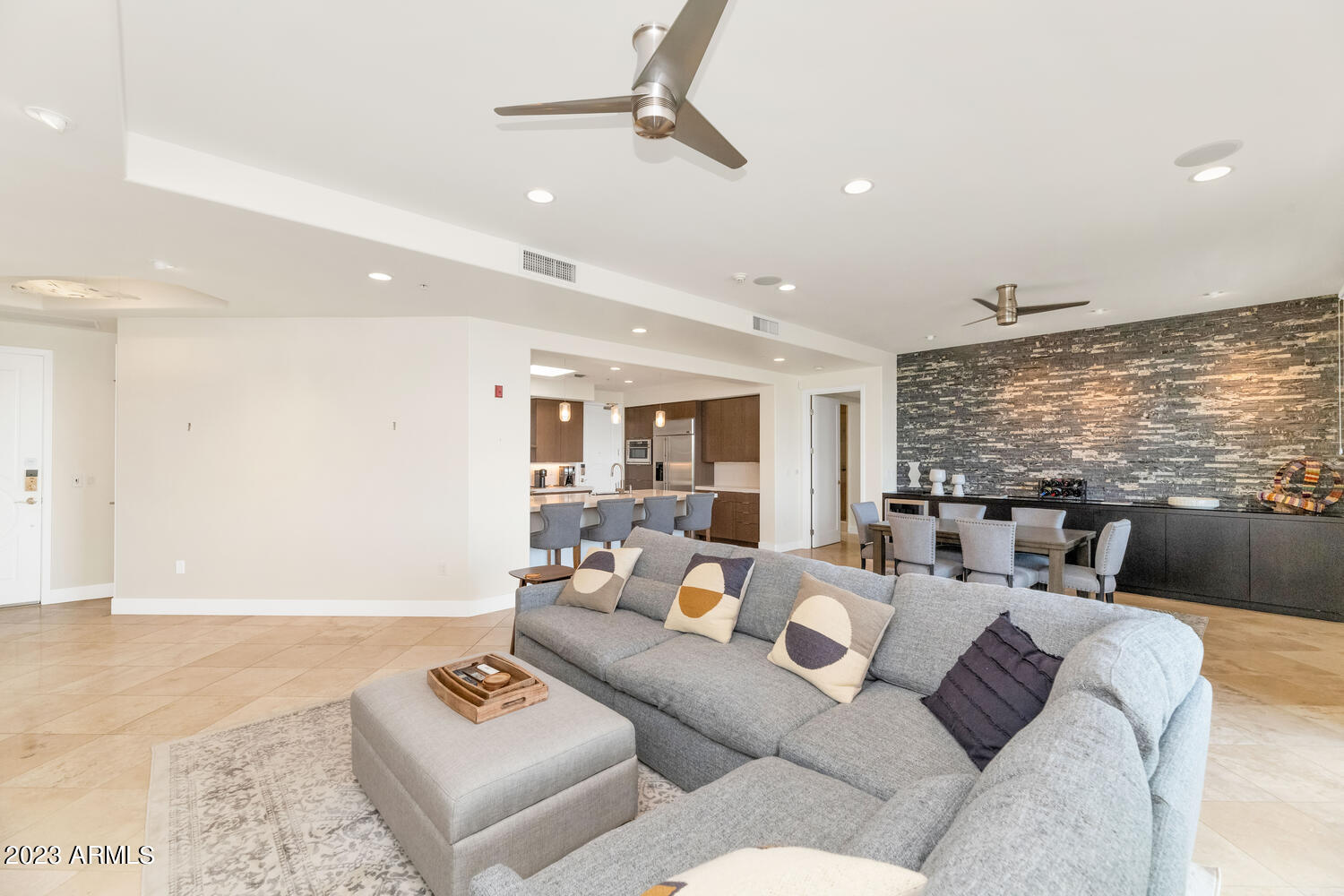 3801 N GOLDWATER Boulevard Unit: 403
