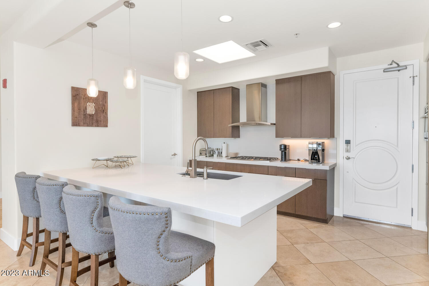 3801 N GOLDWATER Boulevard Unit: 403