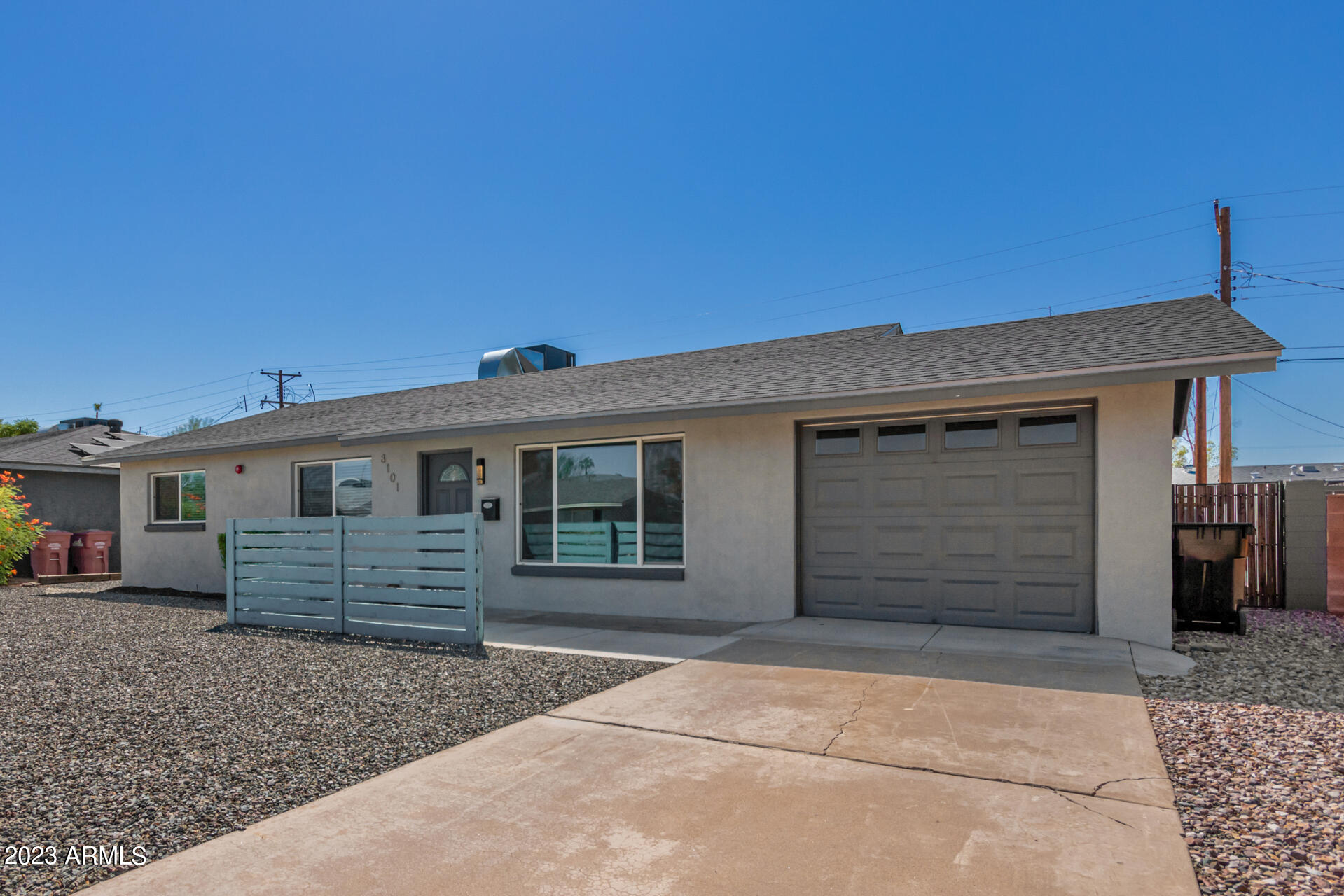 8101 E INDIANOLA Avenue