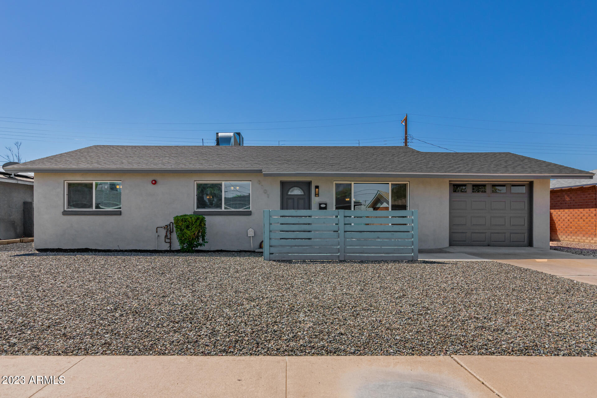 8101 E INDIANOLA Avenue