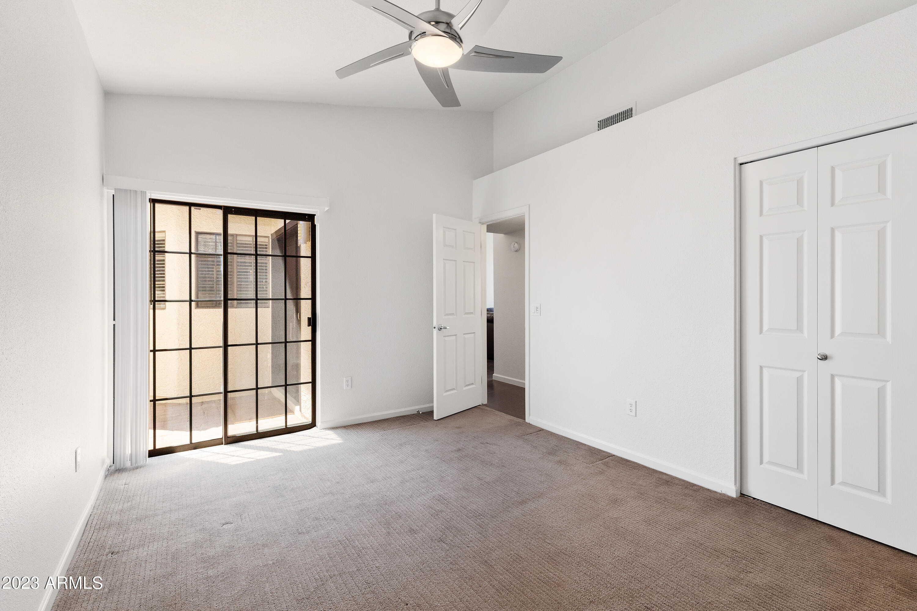 11011 N 92ND Street Unit: 1052