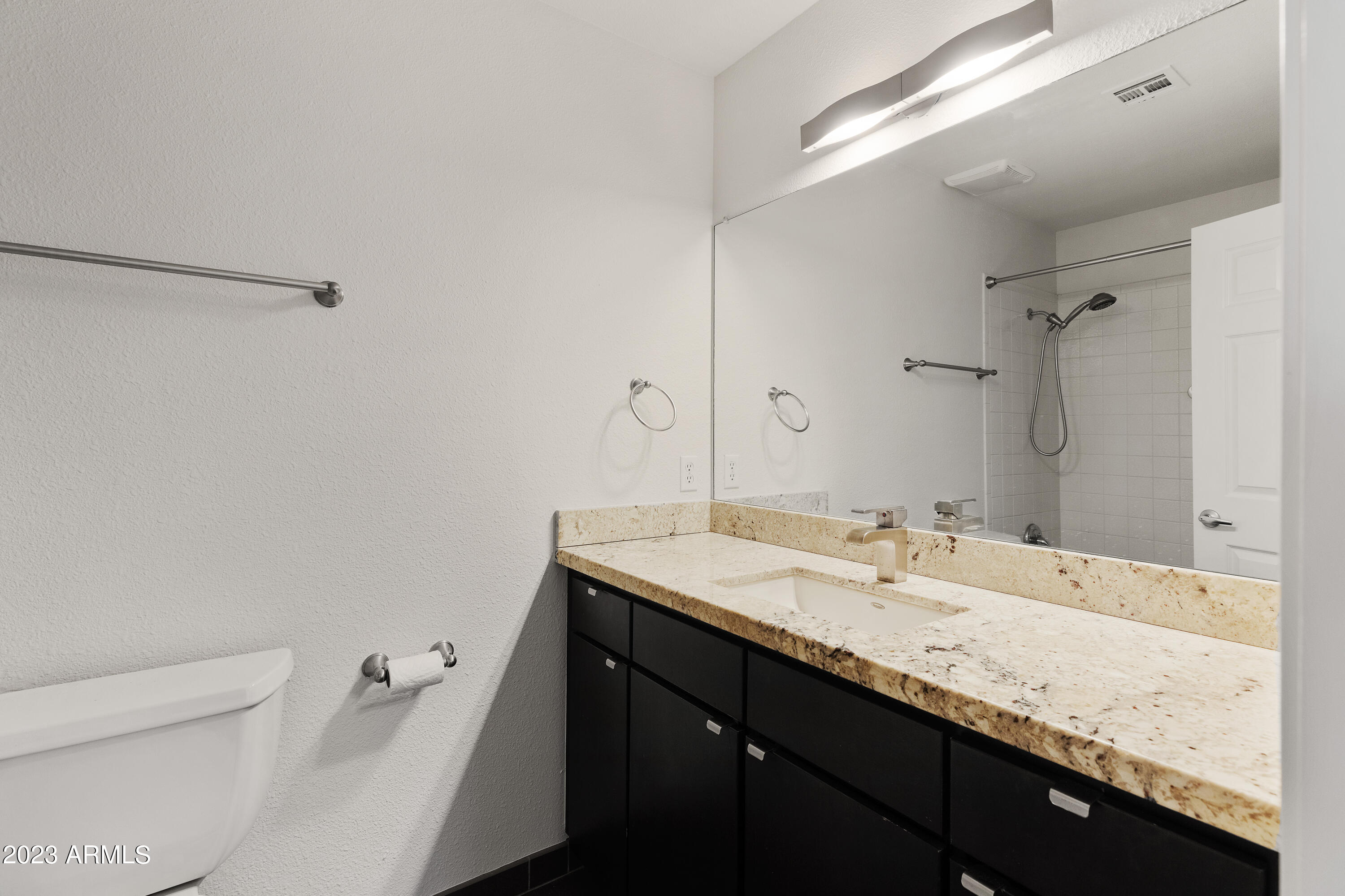 11011 N 92ND Street Unit: 1052