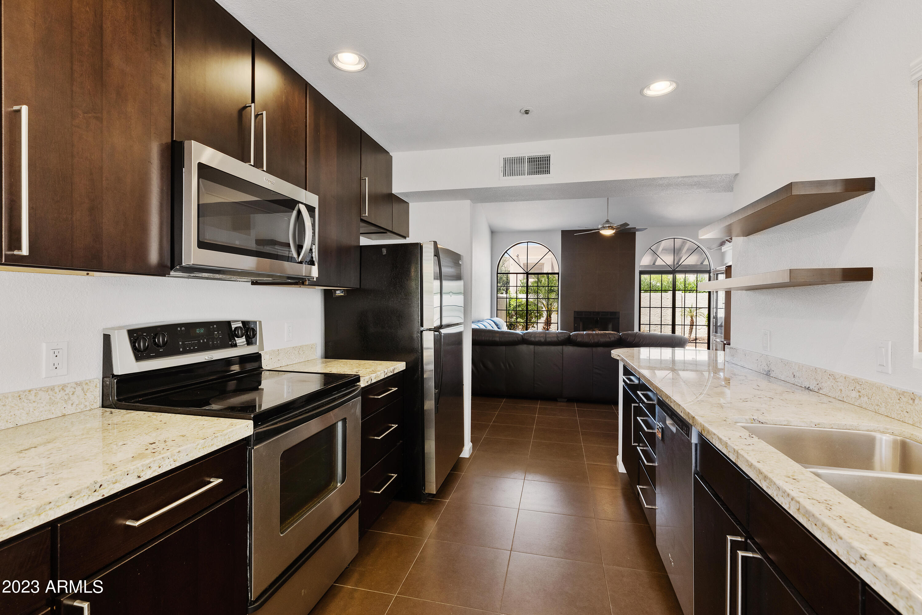 11011 N 92ND Street Unit: 1052