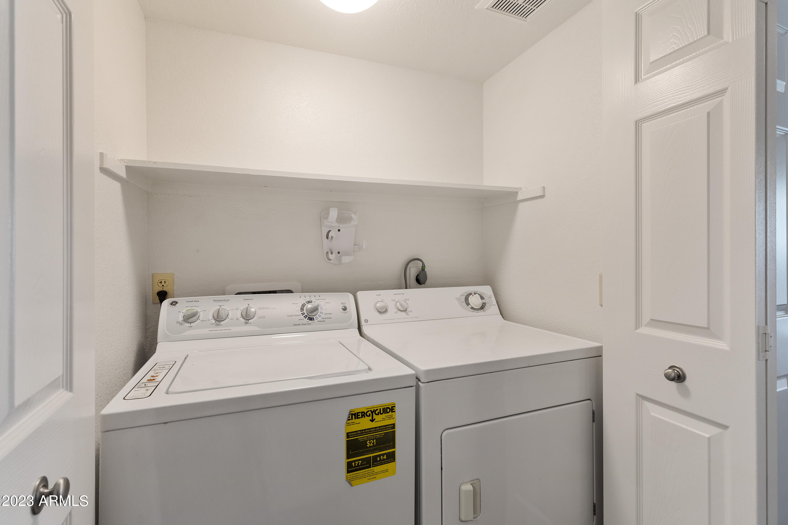 11011 N 92ND Street Unit: 1052