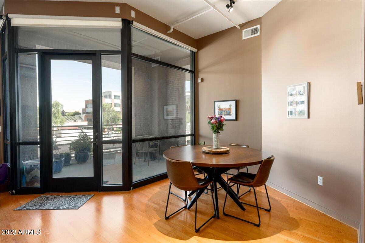 7301 E 3RD Avenue Unit: 205