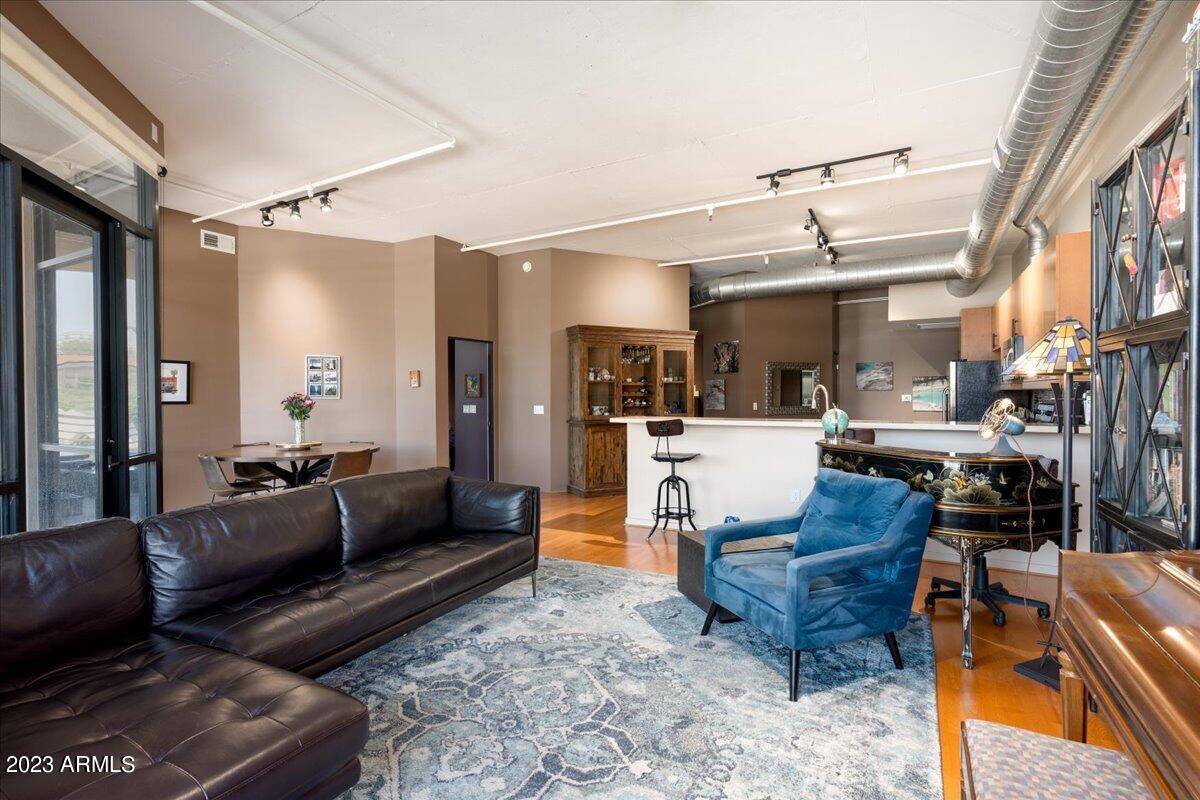 7301 E 3RD Avenue Unit: 205