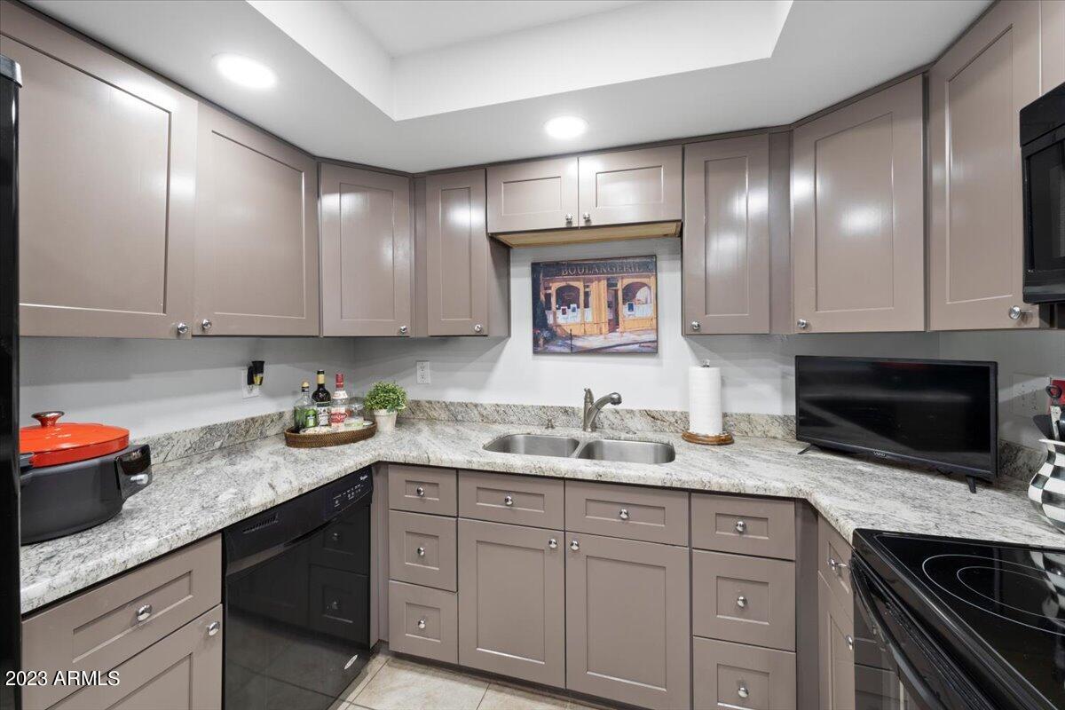 5102 N 31st Place Unit: 418