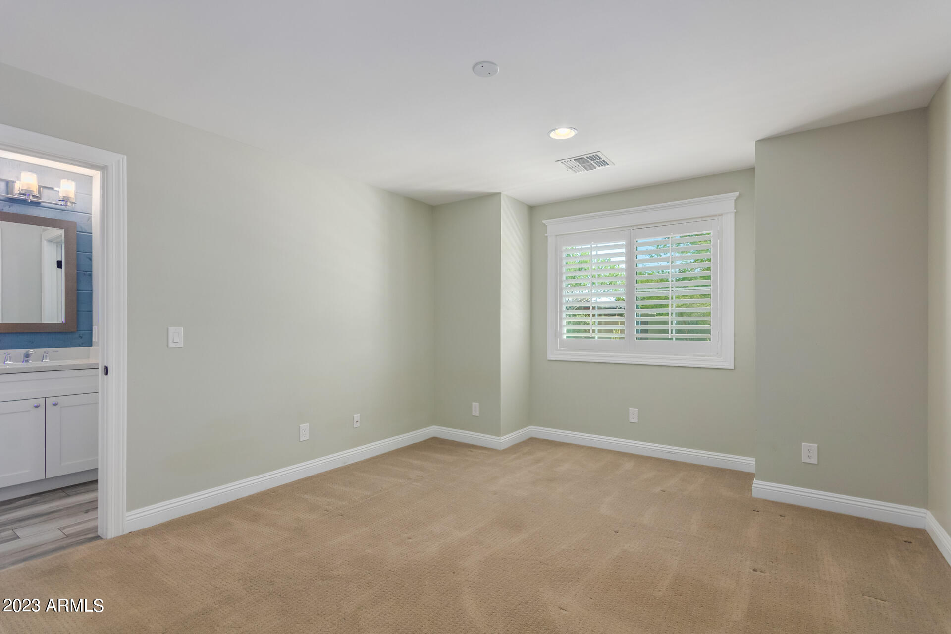 6332 N 85TH Street