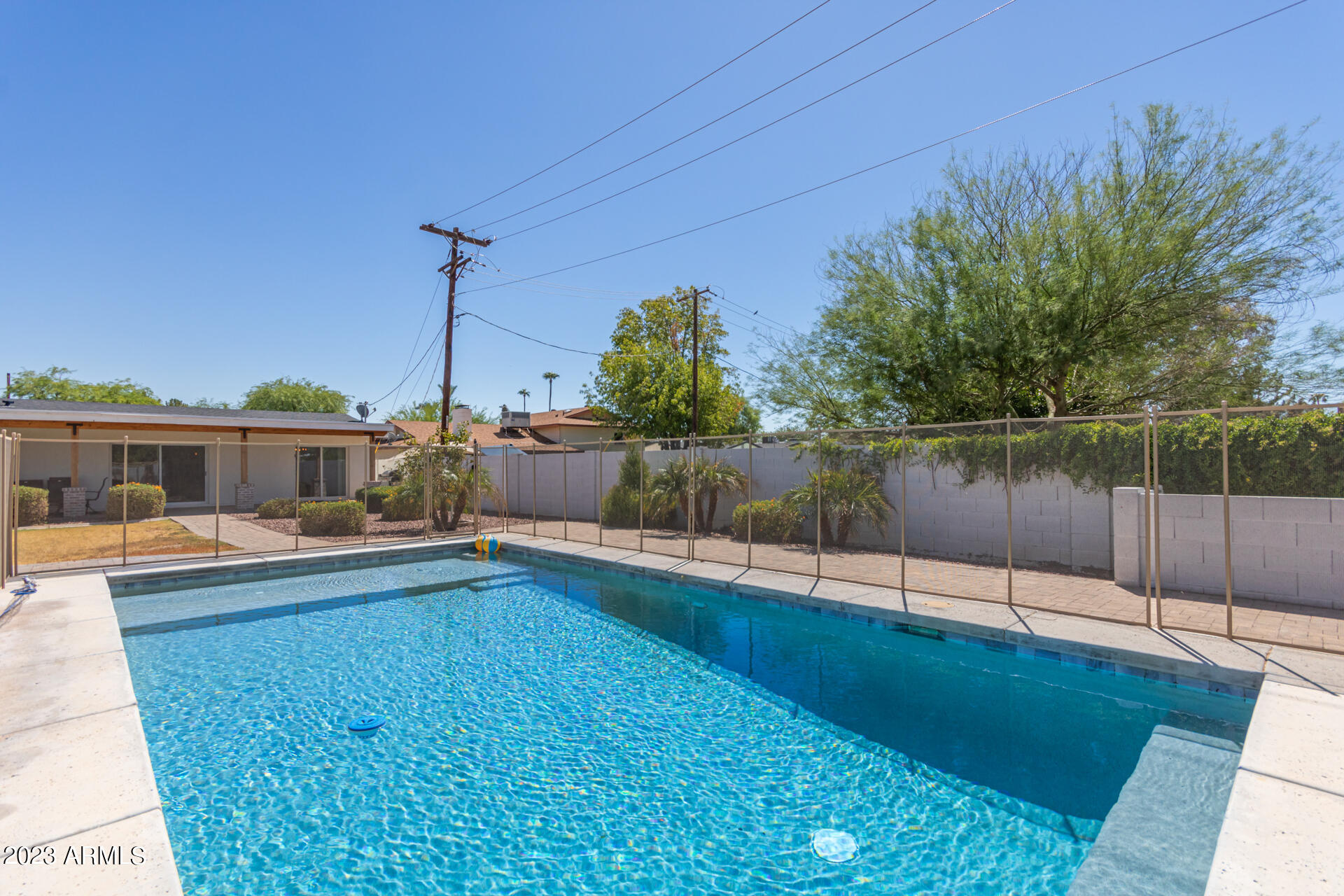 6332 N 85TH Street