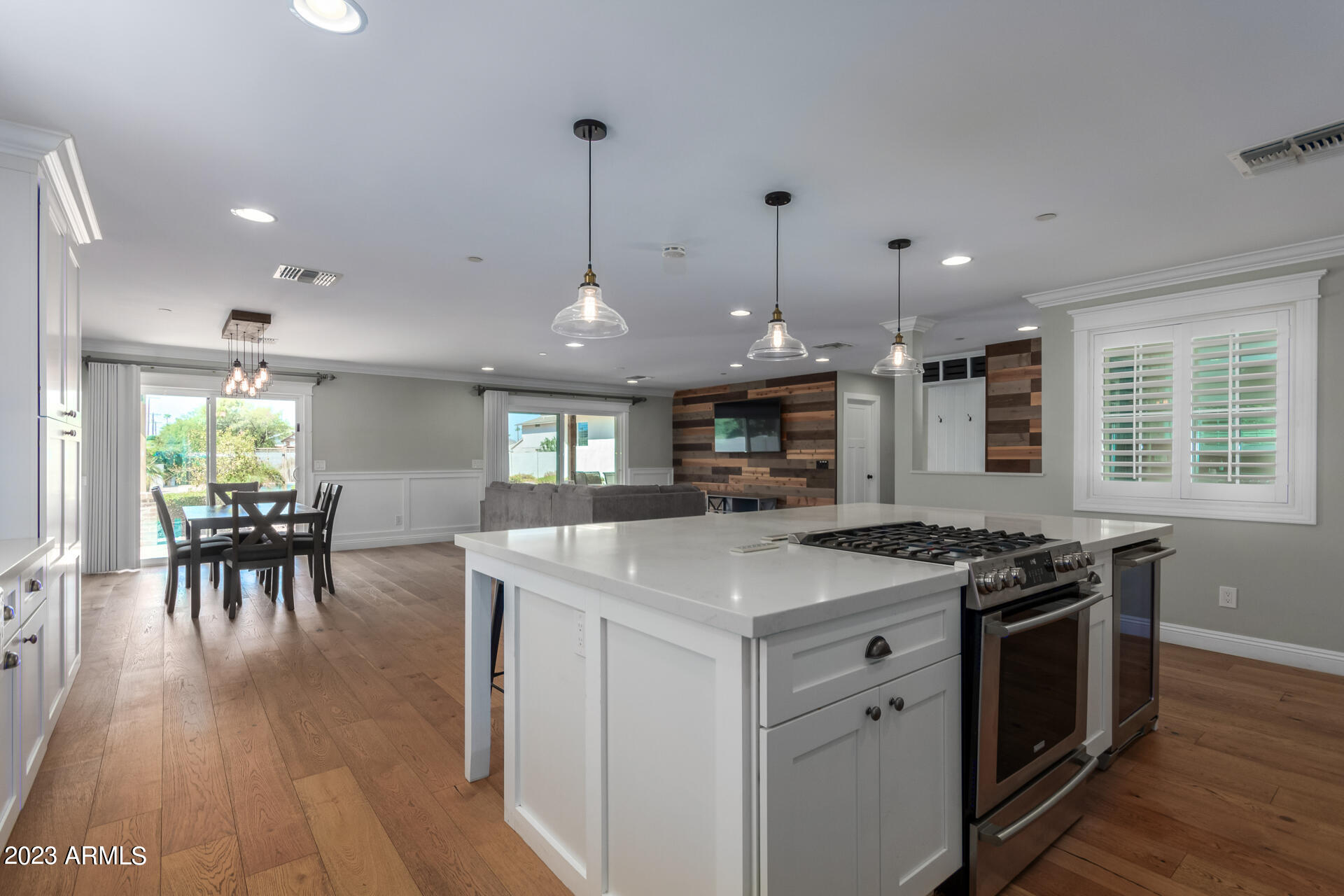 6332 N 85TH Street