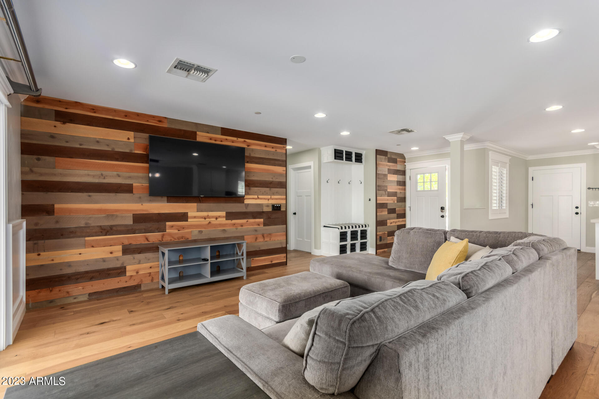 6332 N 85TH Street