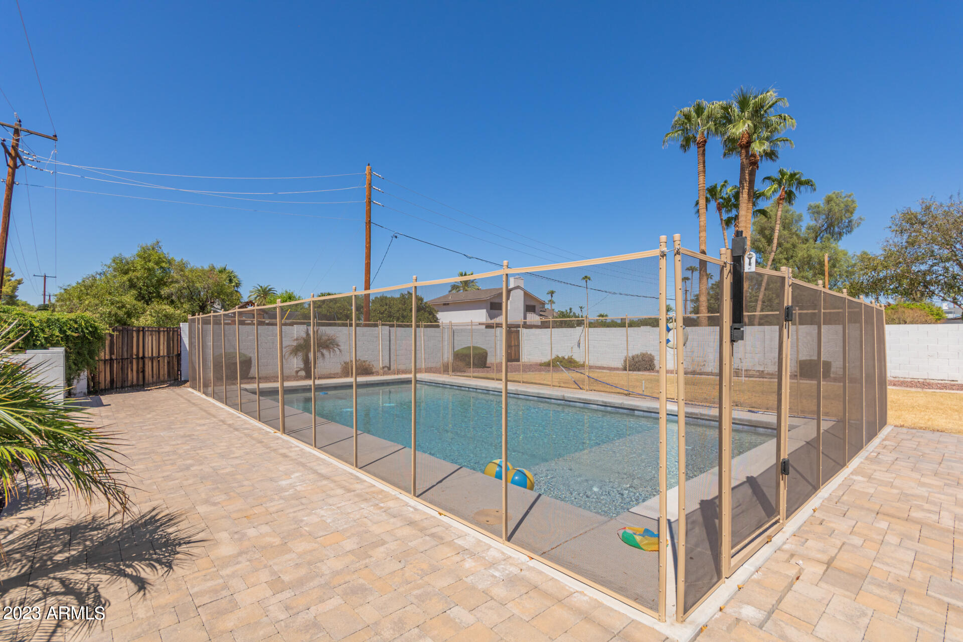 6332 N 85TH Street