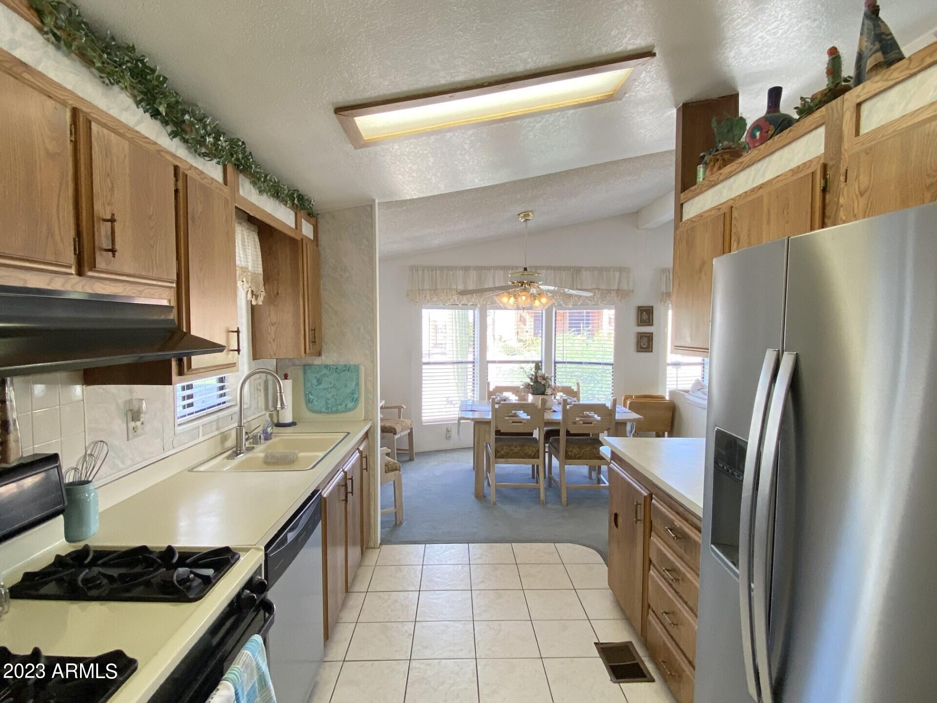 5831 E Leonora Street