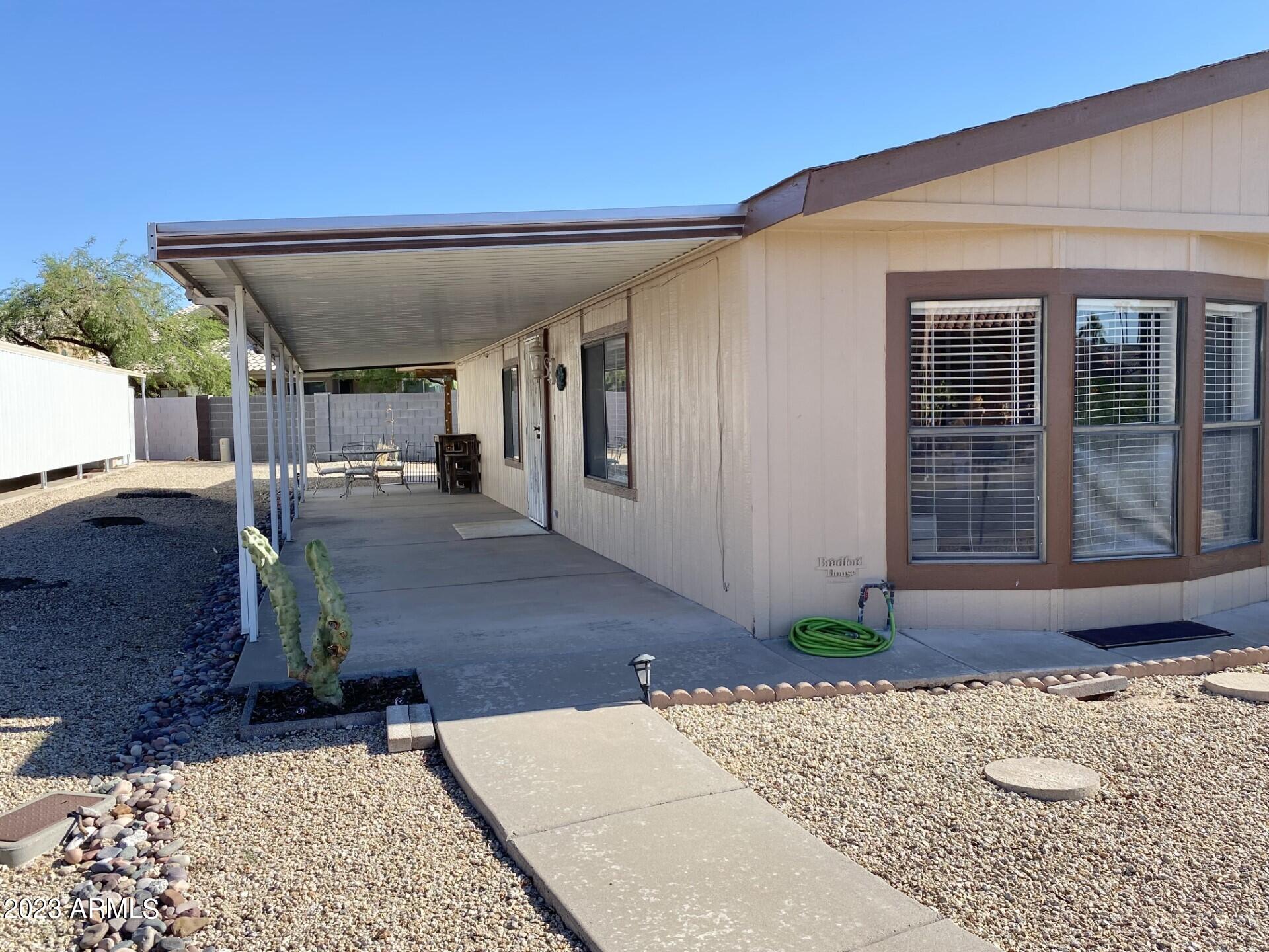 5831 E Leonora Street