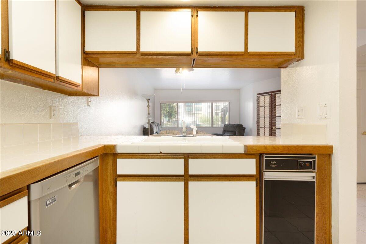 4330 N 5TH Avenue N Unit: 102