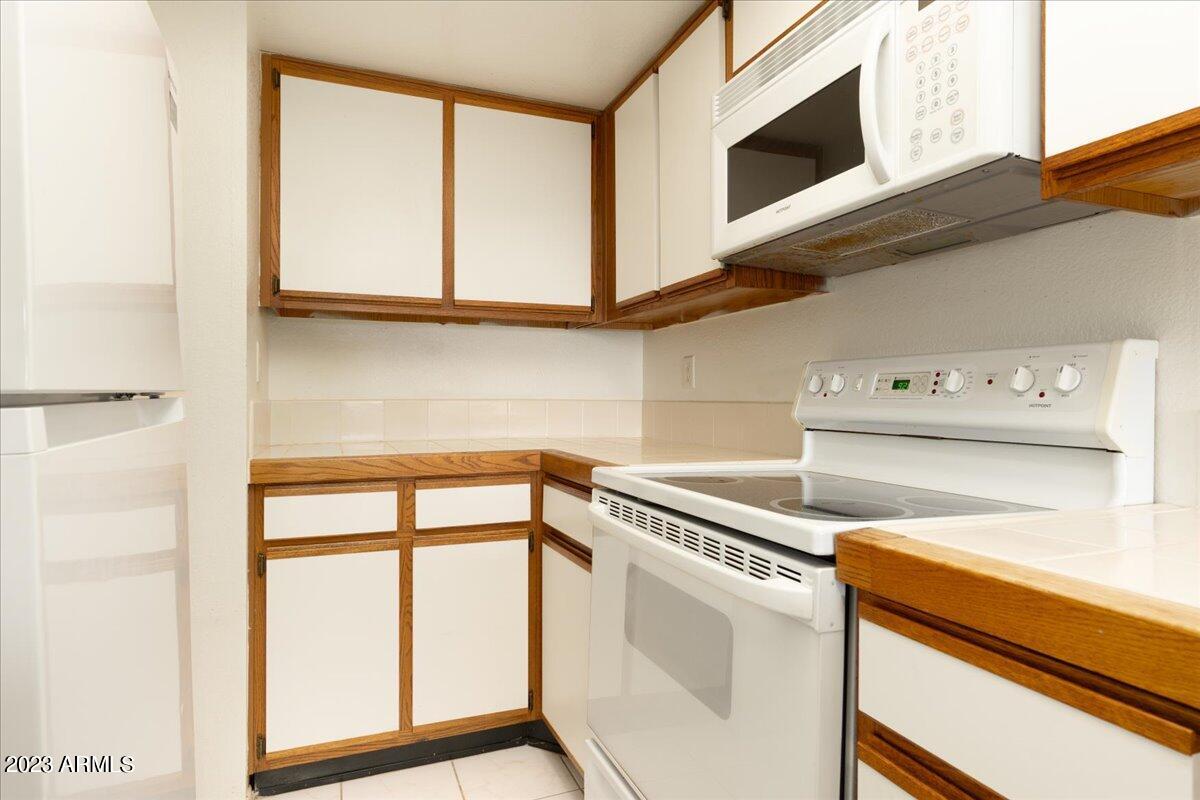 4330 N 5TH Avenue N Unit: 102