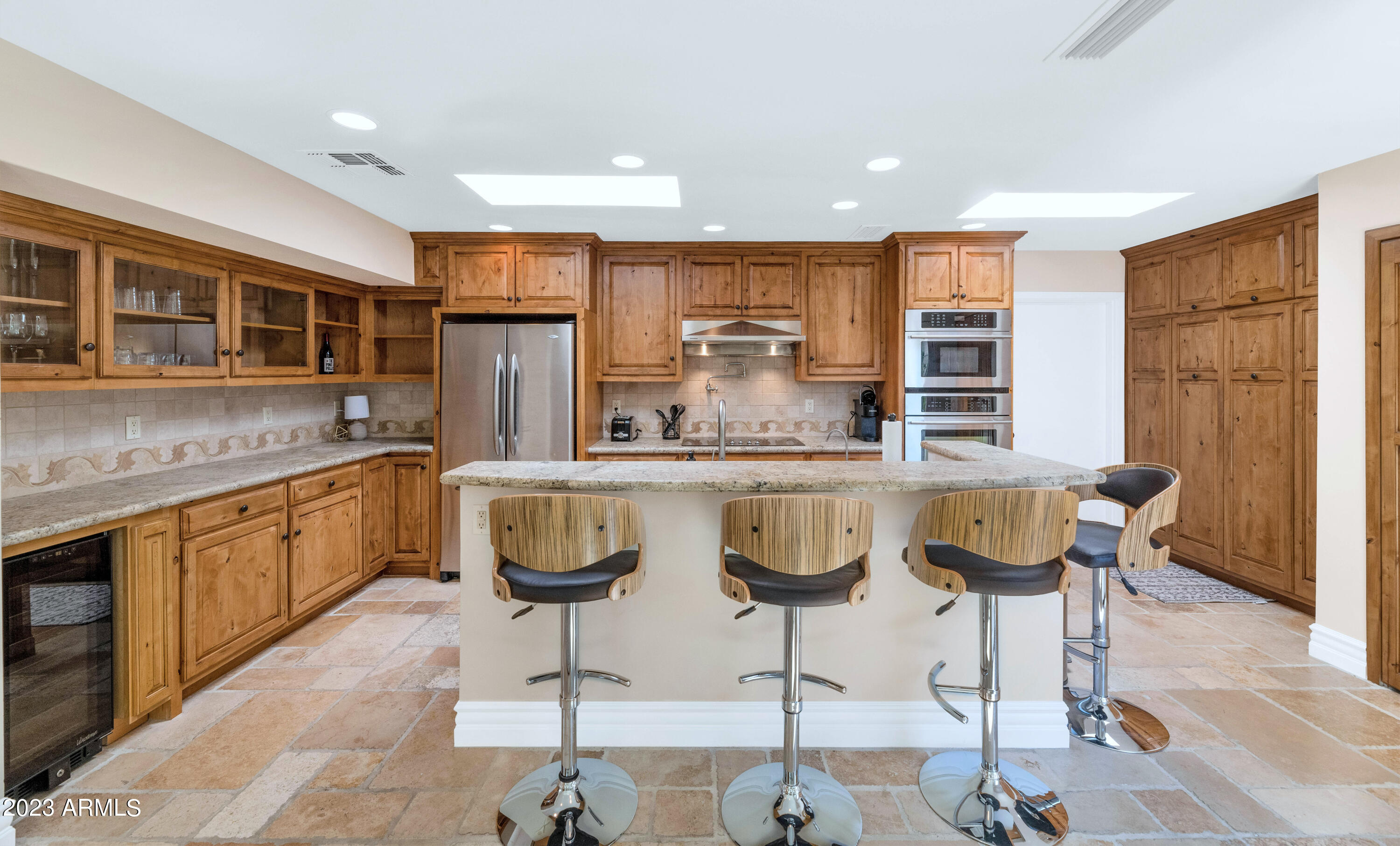 7327 E TUCKEY Lane