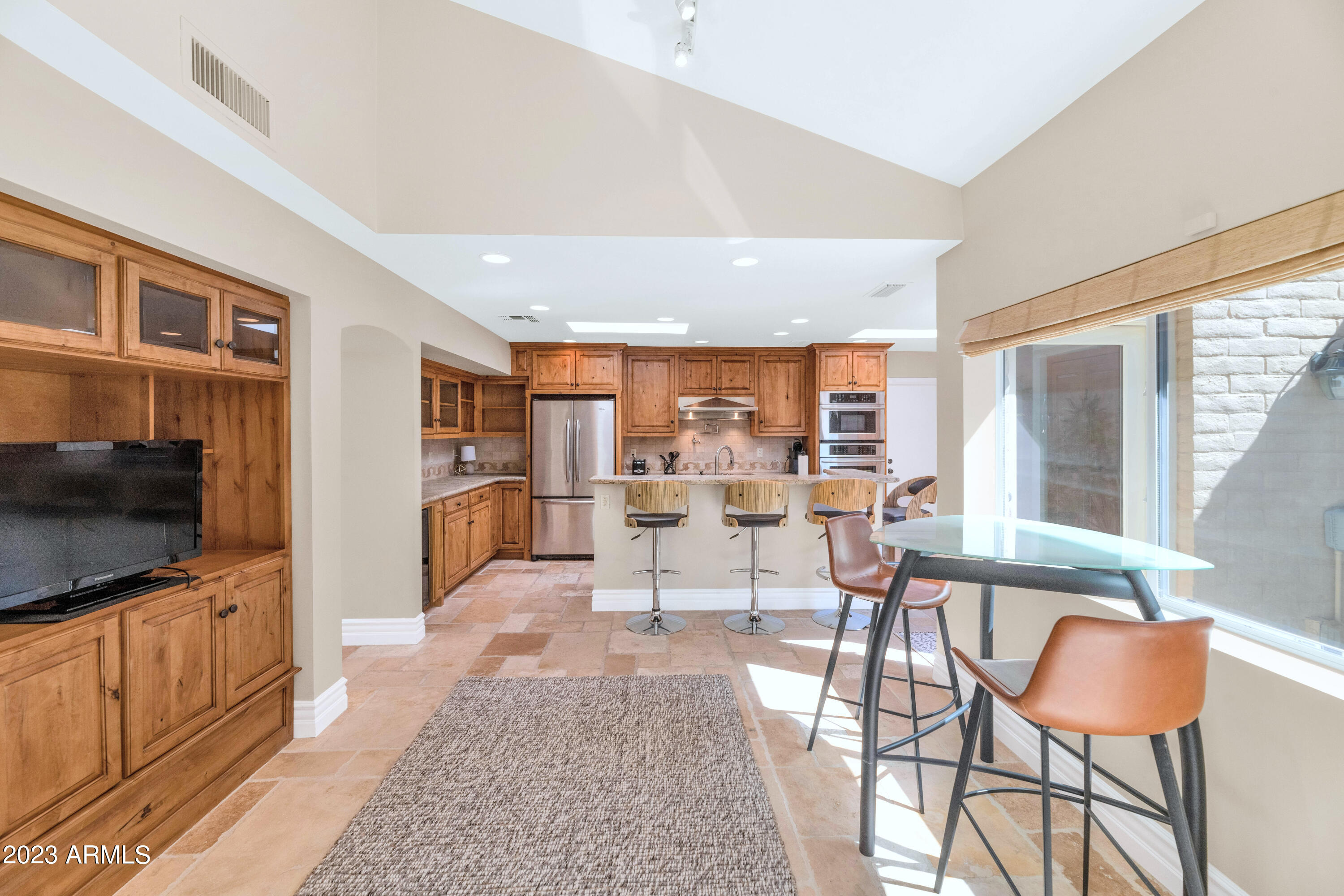 7327 E TUCKEY Lane