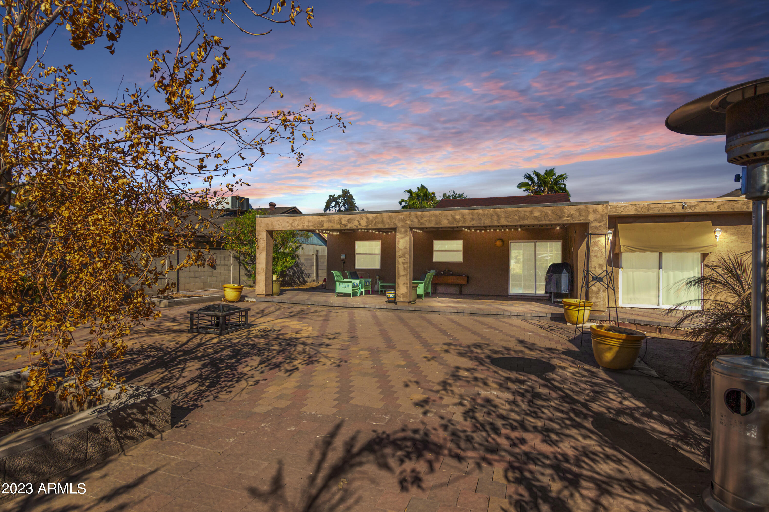 315 E MOORE Avenue