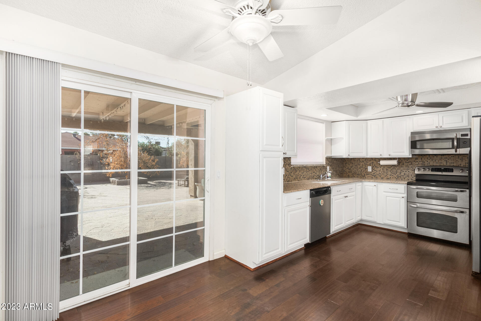 315 E MOORE Avenue