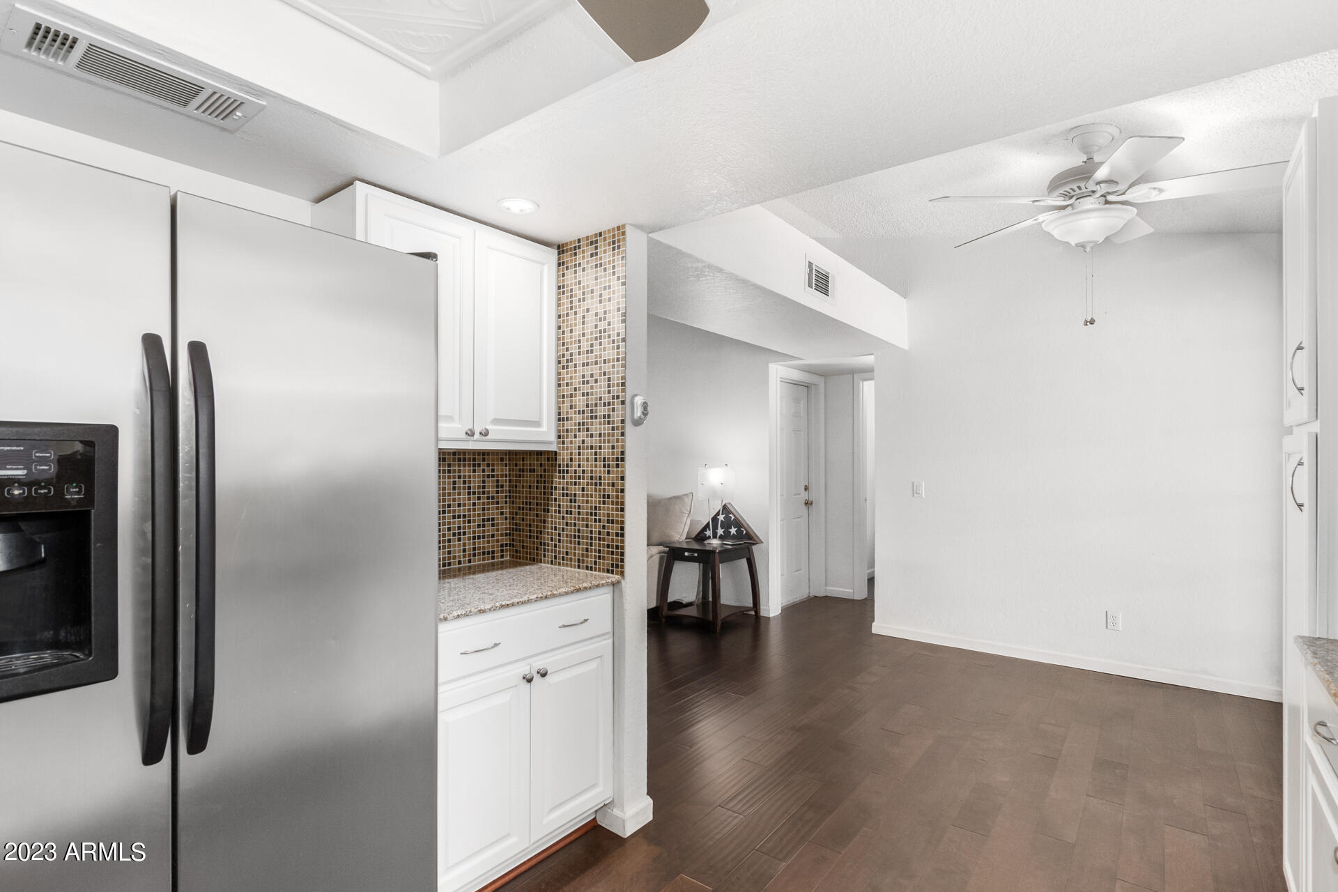 315 E MOORE Avenue