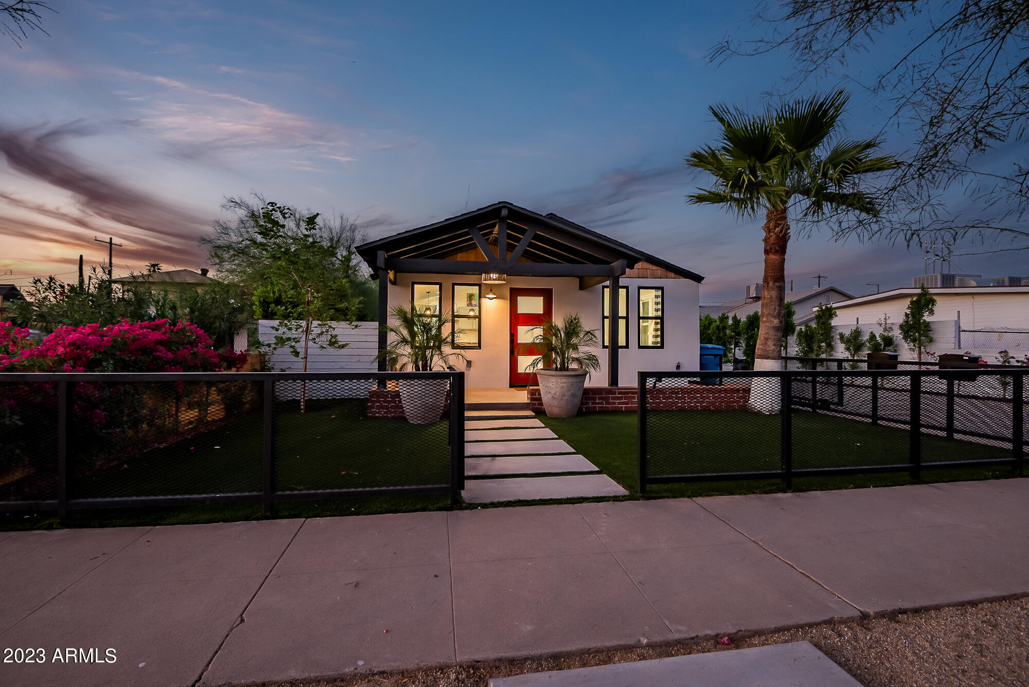 1024 E TAYLOR Street