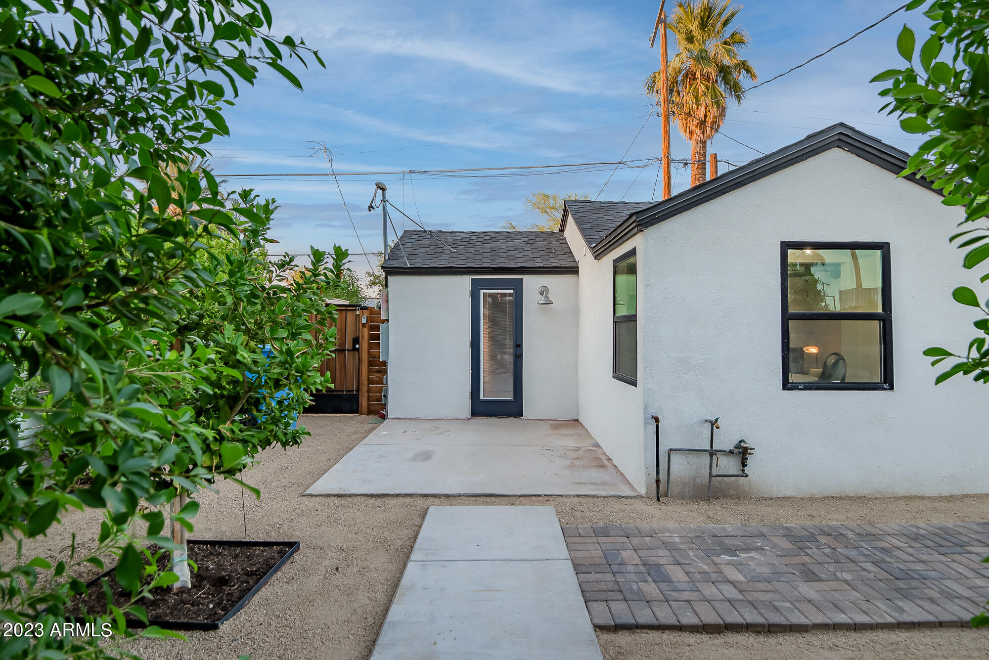 1024 E TAYLOR Street