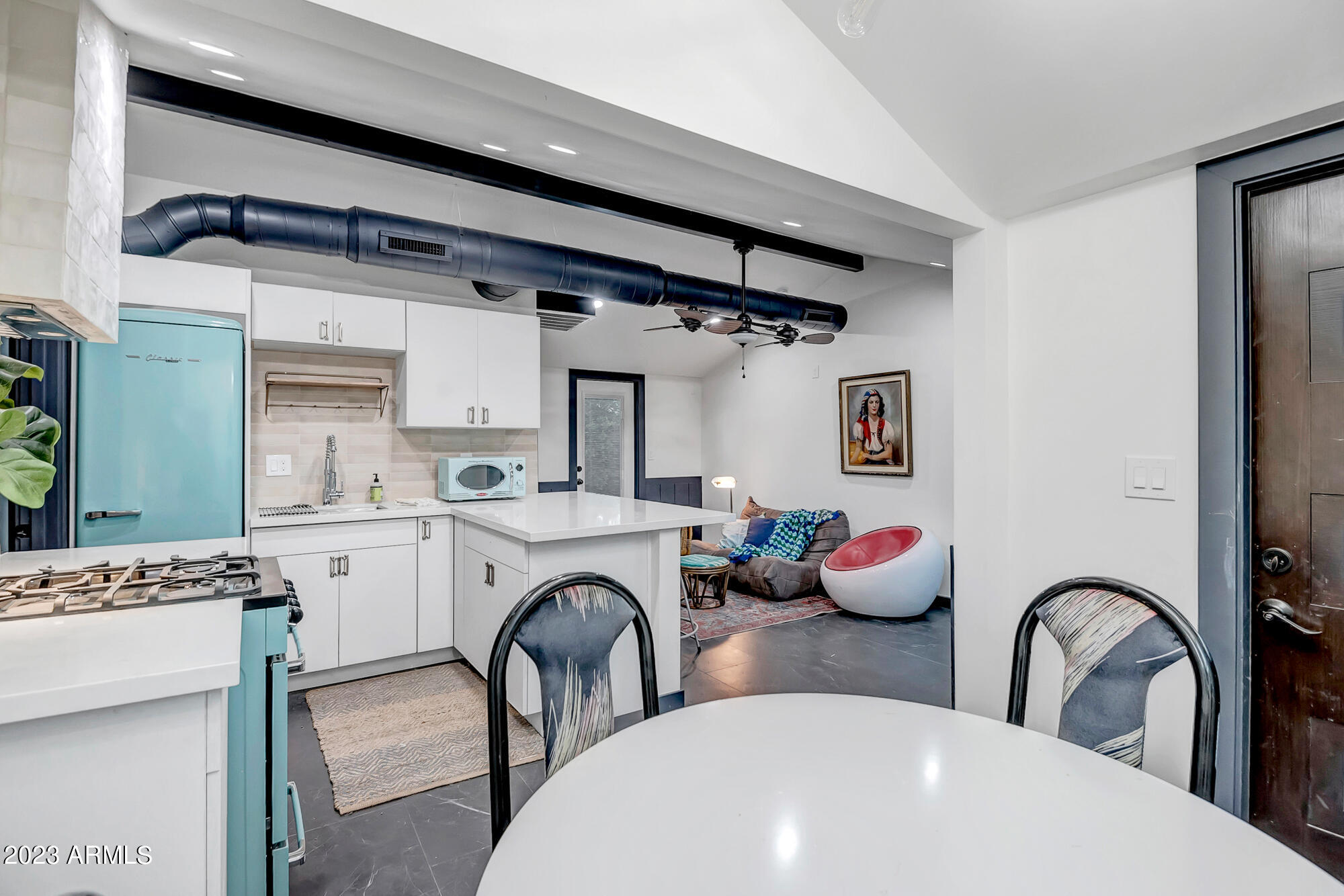 1024 E TAYLOR Street