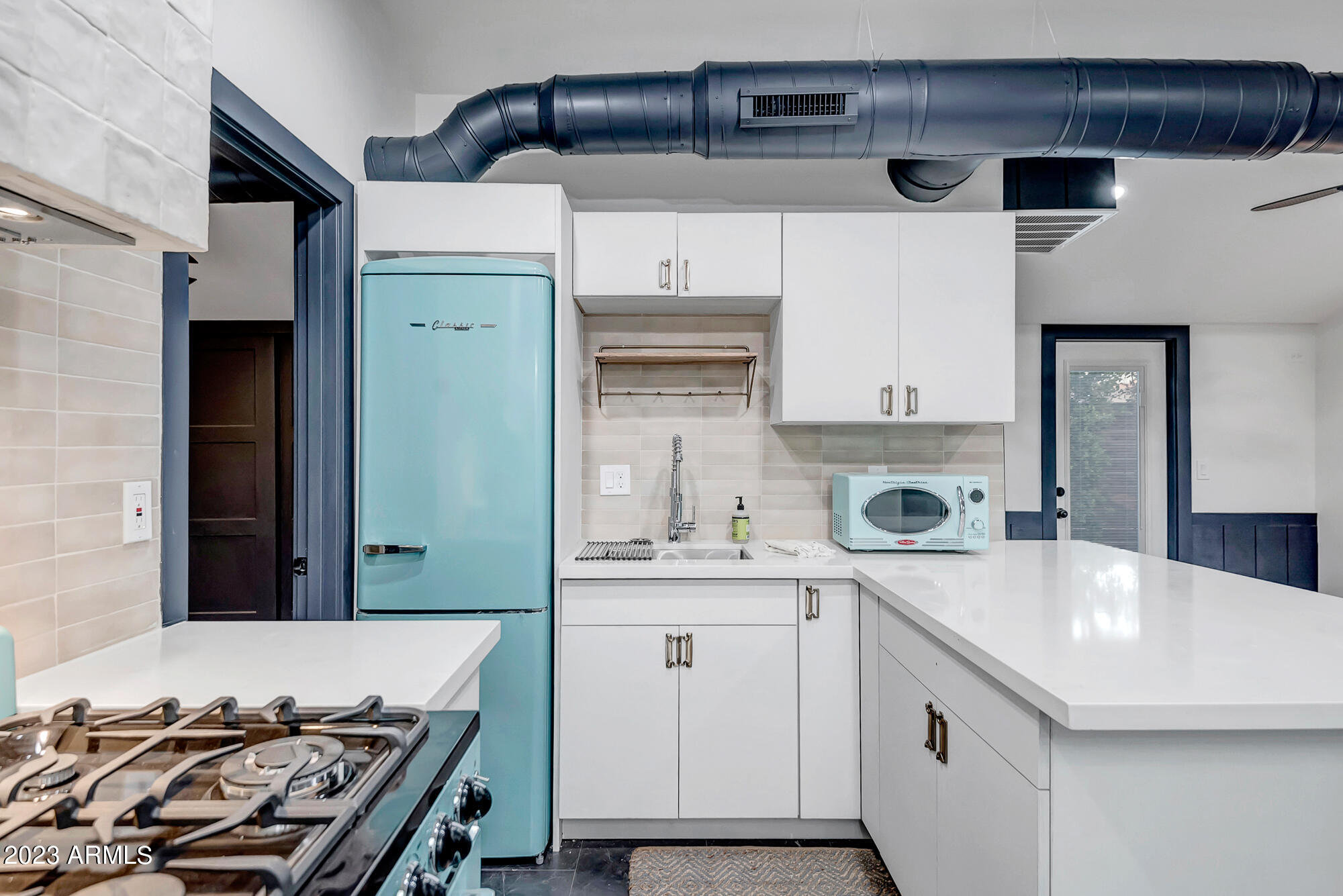 1024 E TAYLOR Street