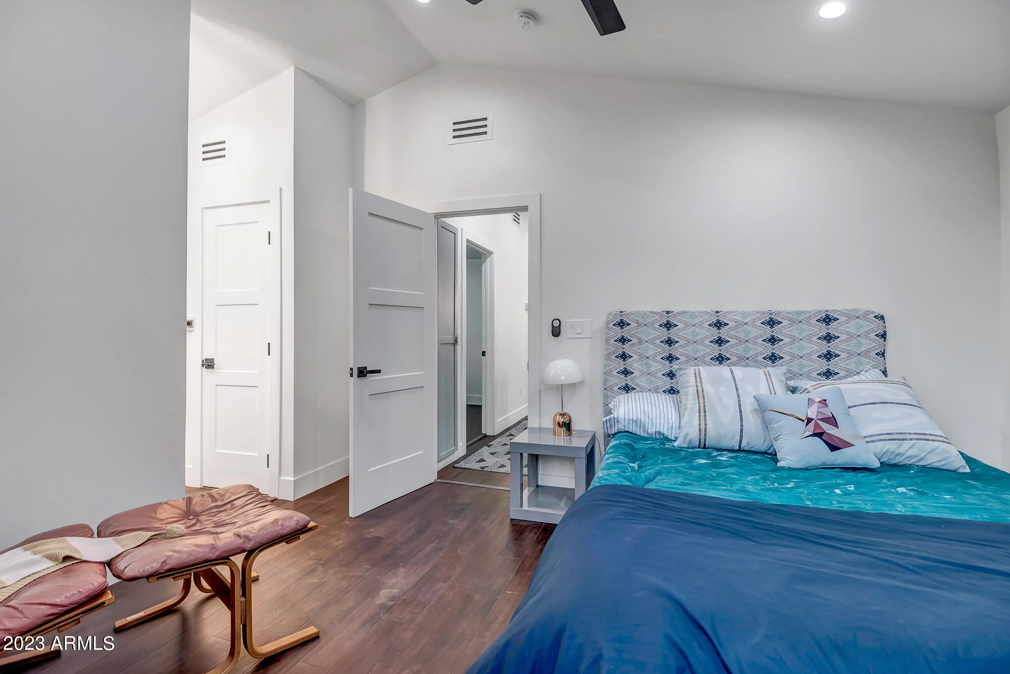 1024 E TAYLOR Street