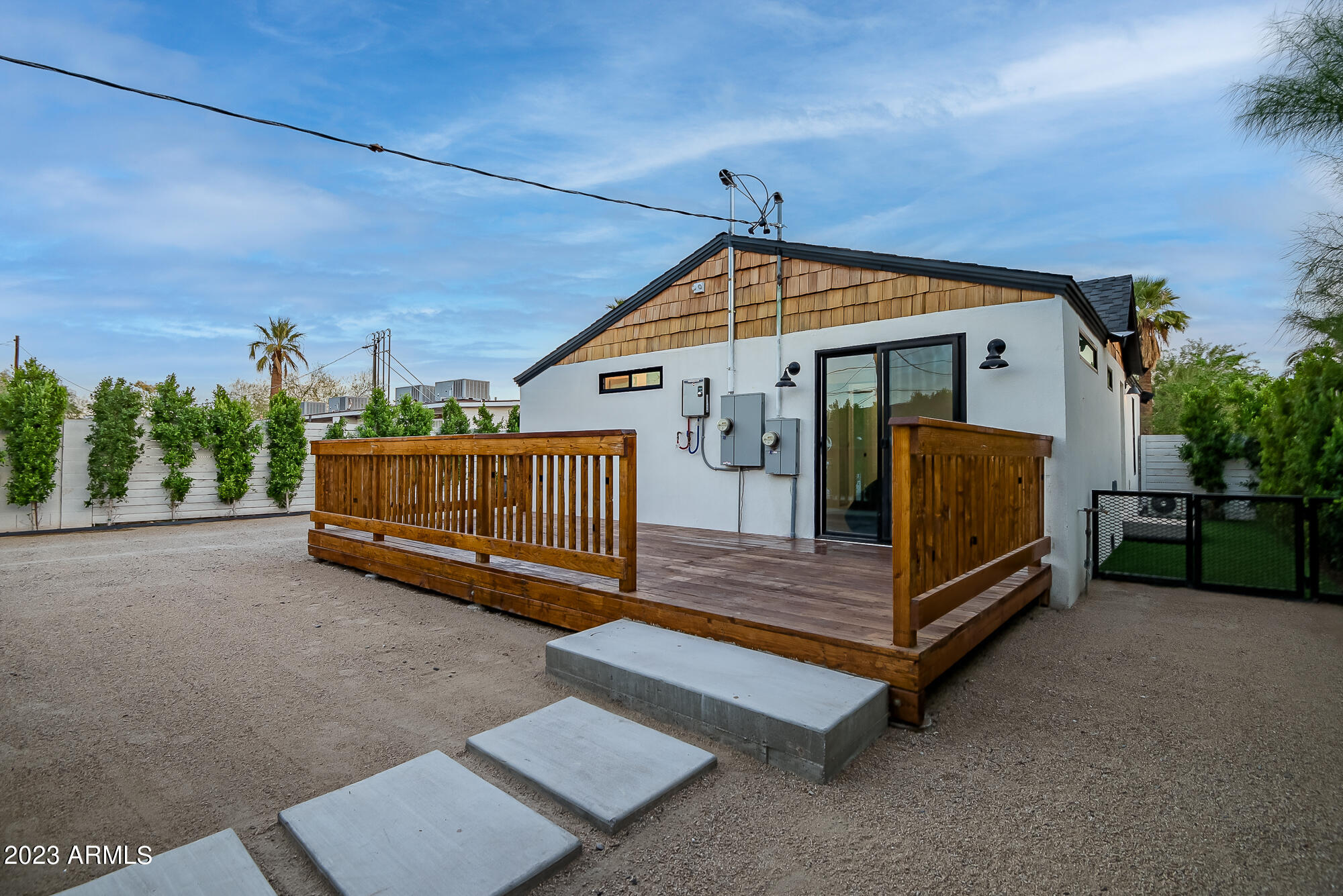 1024 E TAYLOR Street