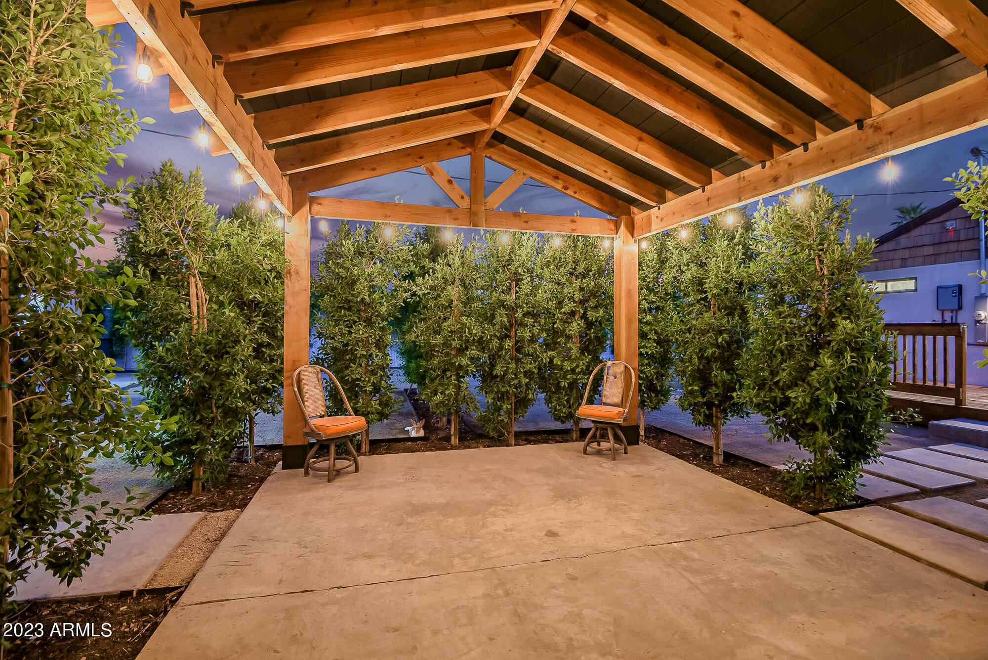 1024 E TAYLOR Street