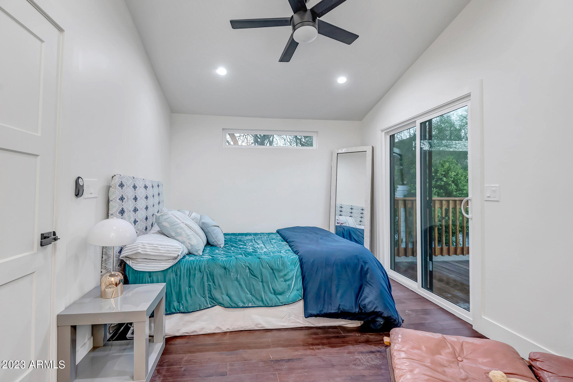 1024 E TAYLOR Street