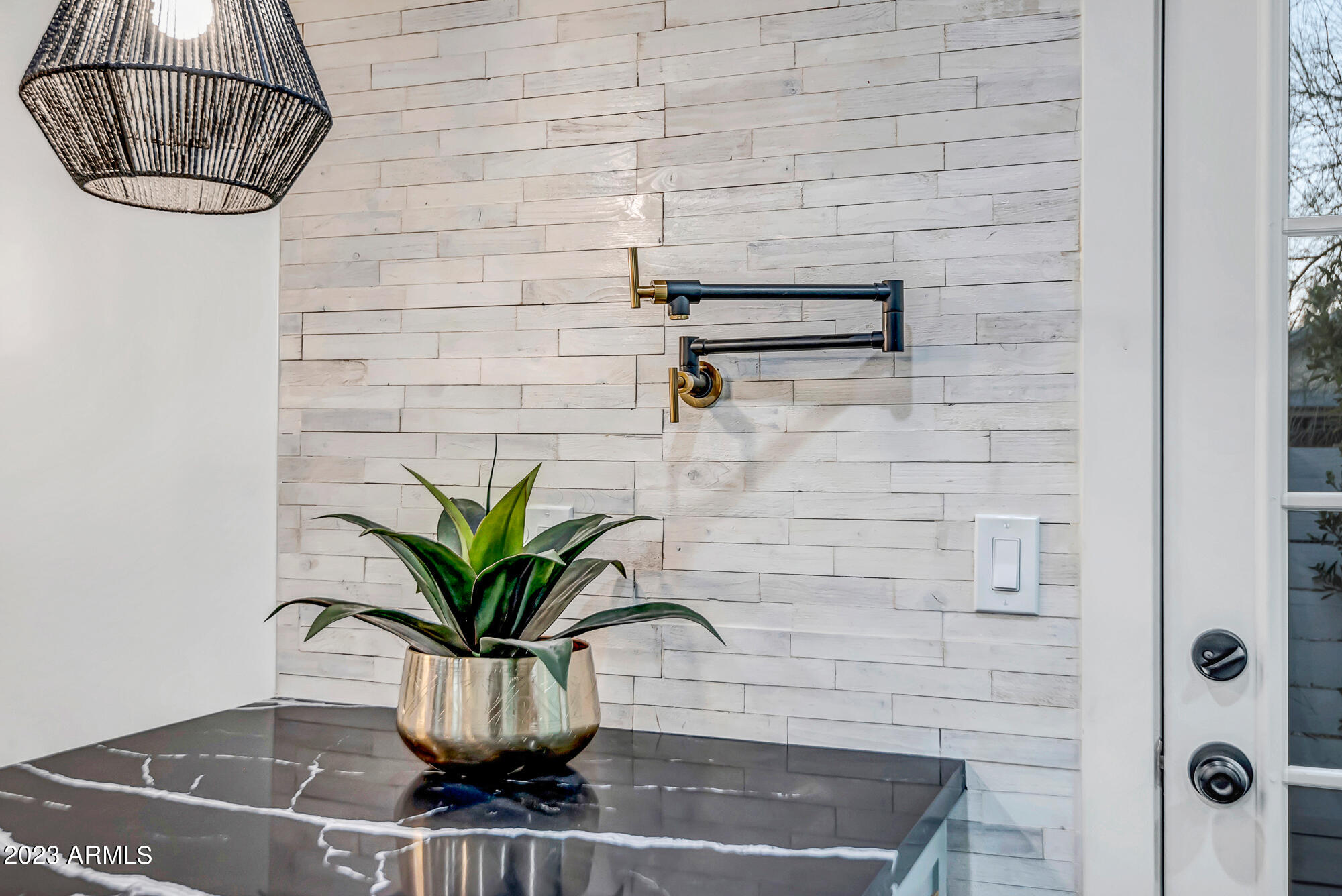 1024 E TAYLOR Street