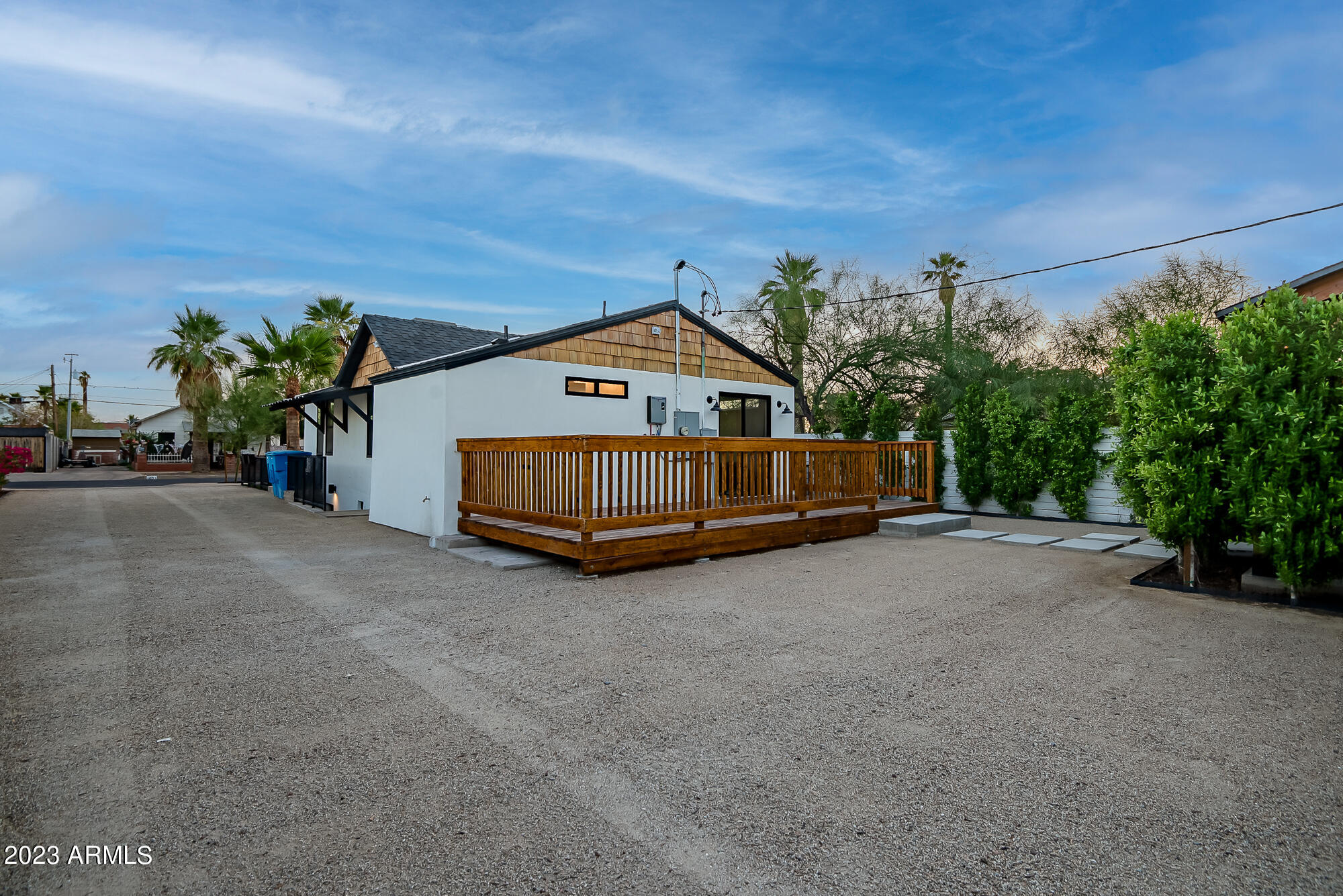 1024 E TAYLOR Street